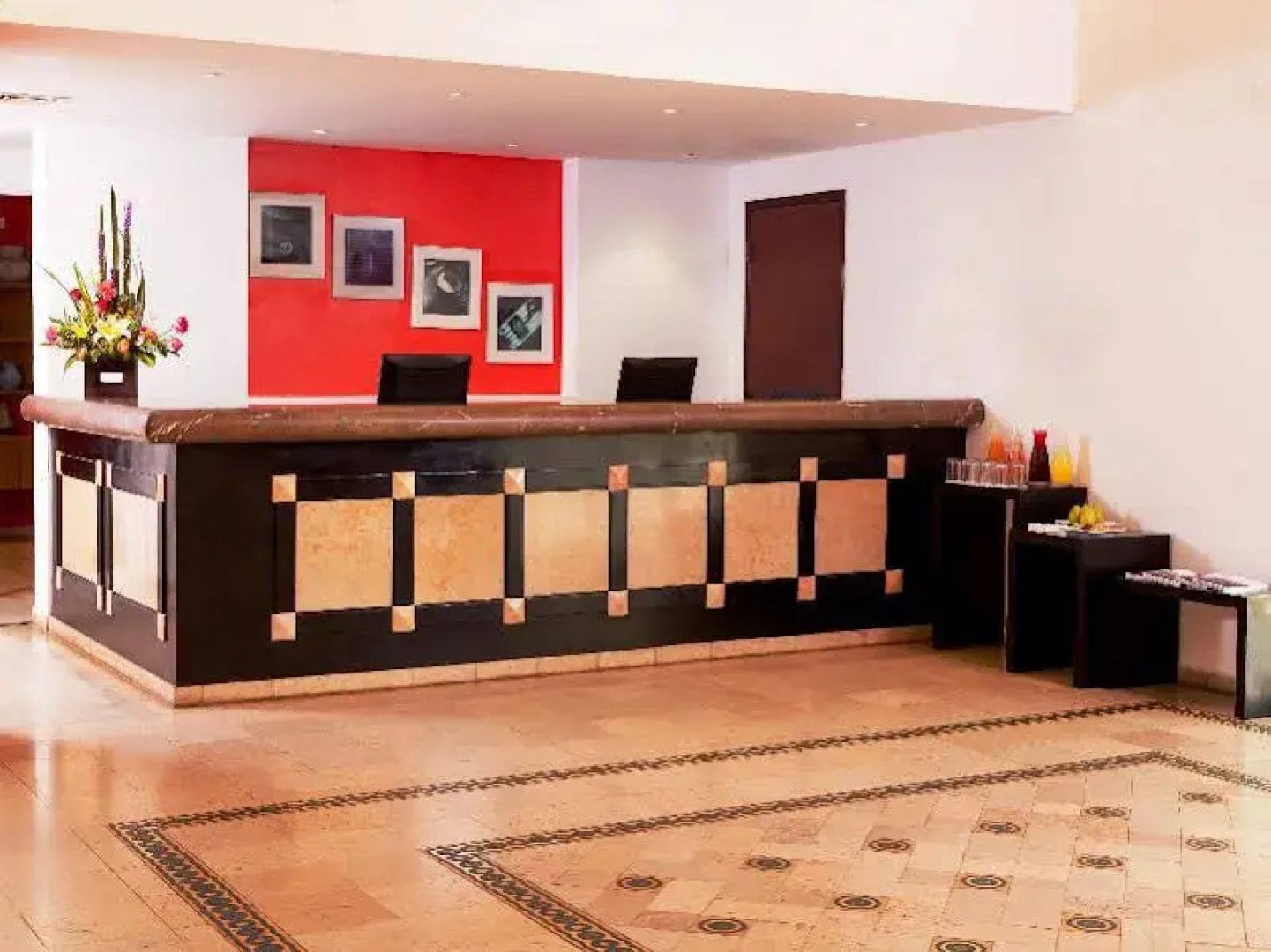 Hotel NH Lázaro Cárdenas