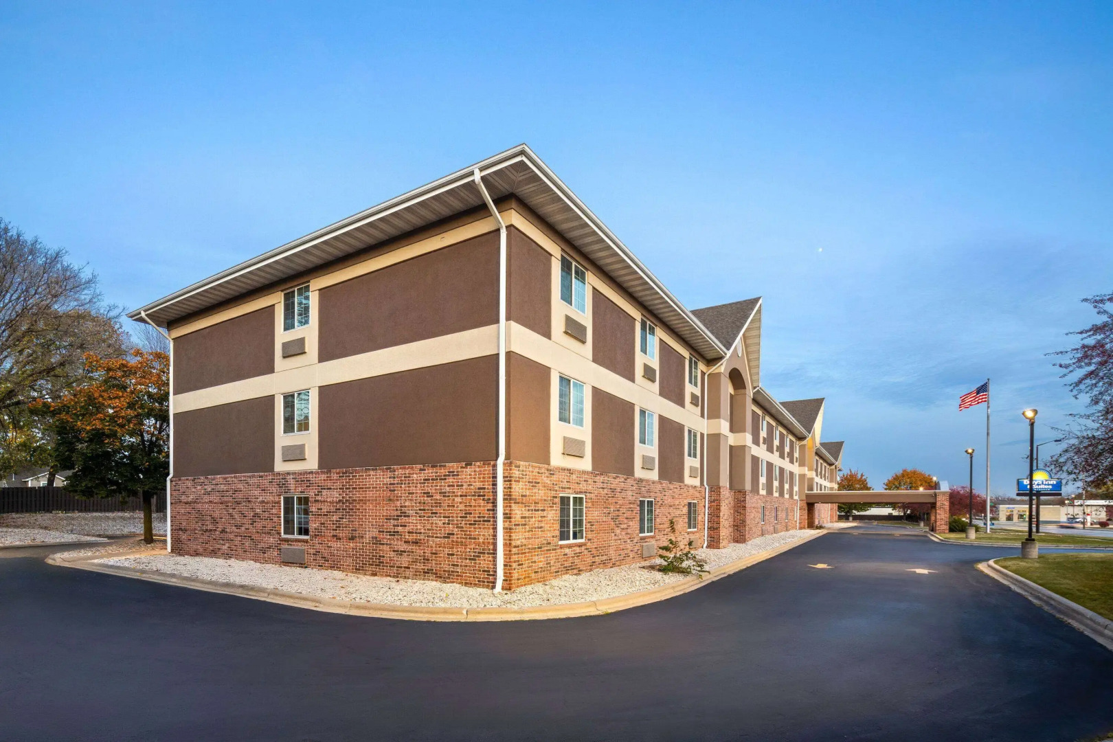 Days Inn & Suites by Wyndham Green Bay WI.