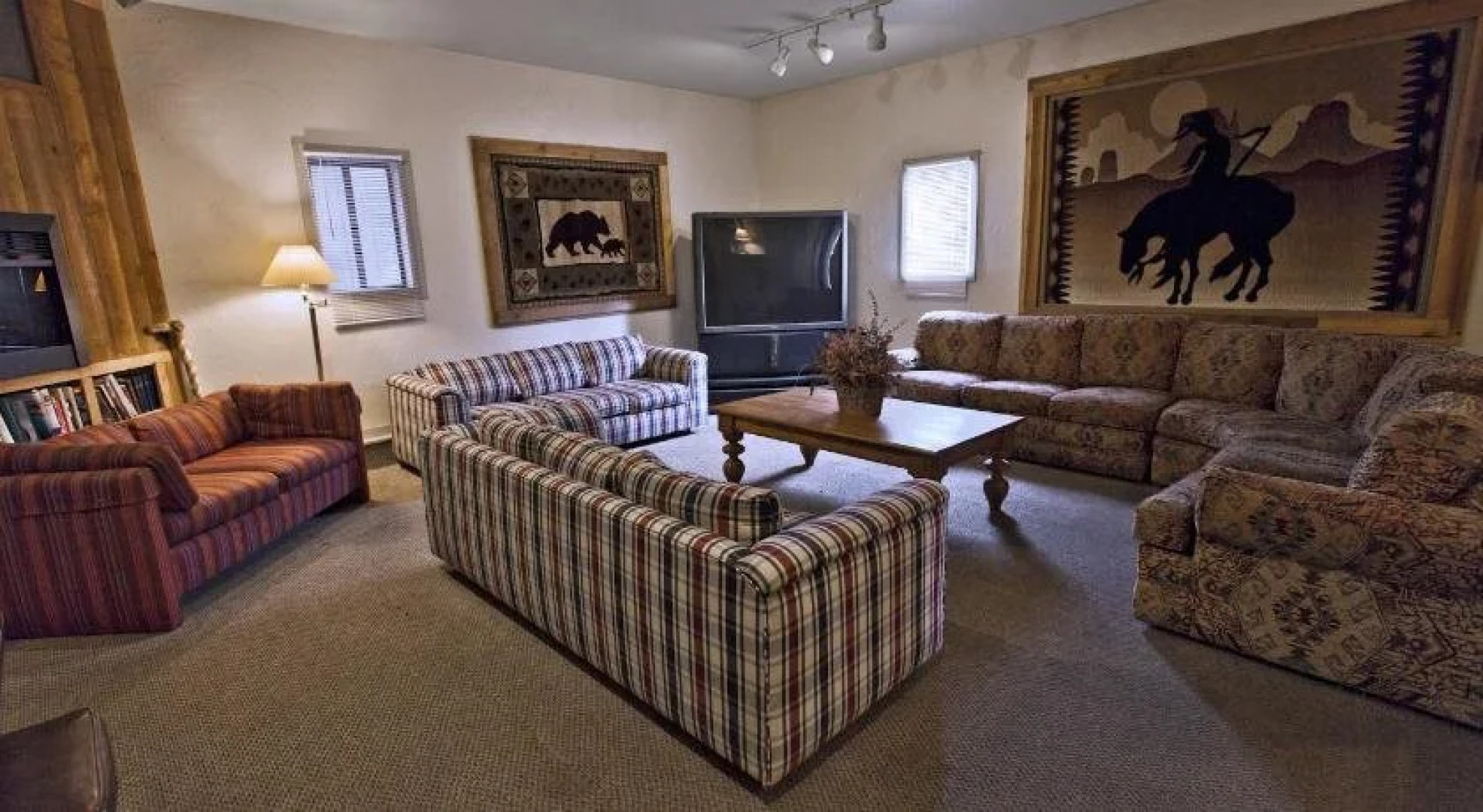 Summit Peaks Riverside Lodges East & West