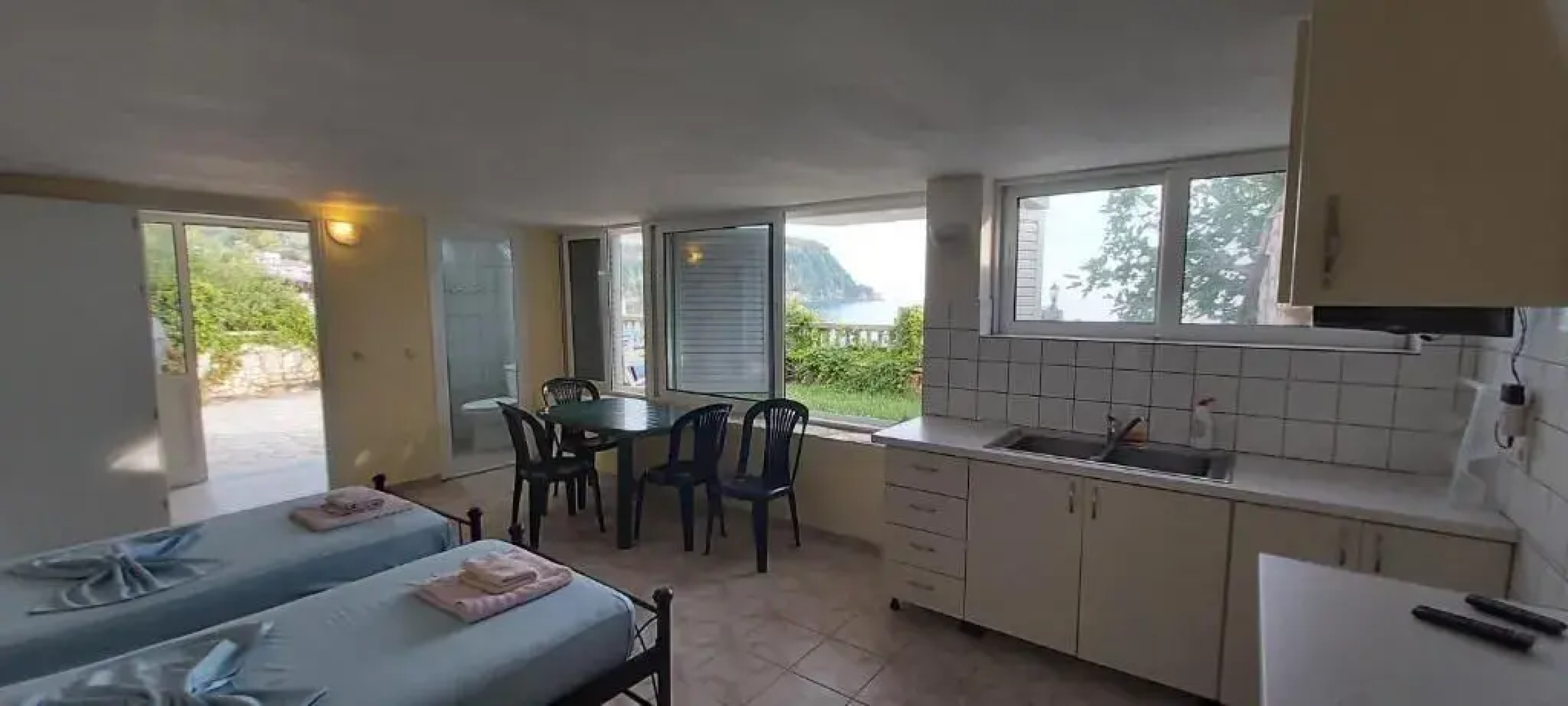 Magic Ionian Apartments & Rooms