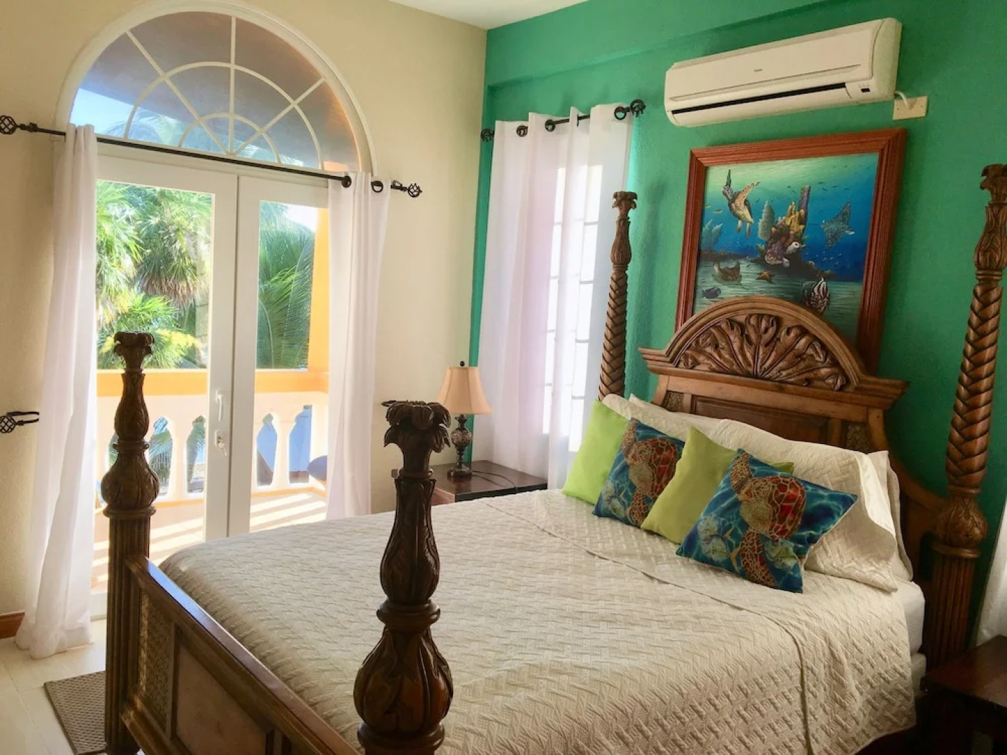 Blue Parrot Beach House