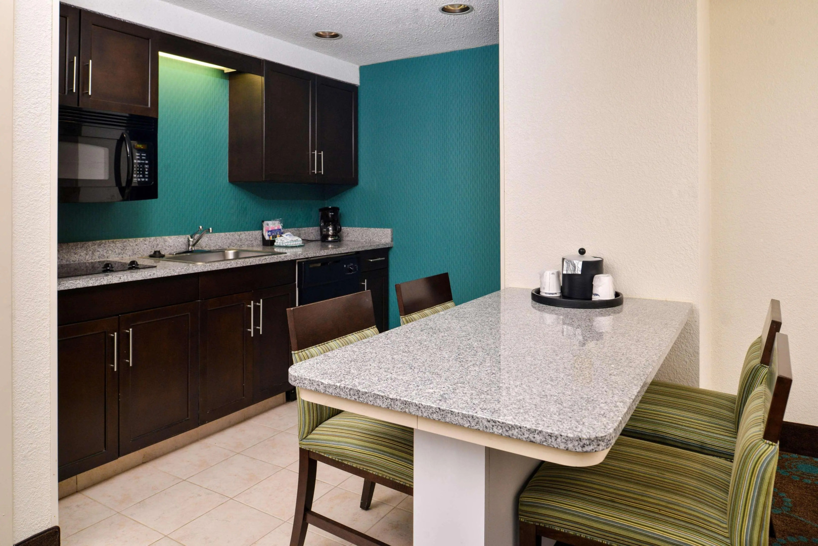 Hampton Inn & Suites Newport News (Oyster Point)