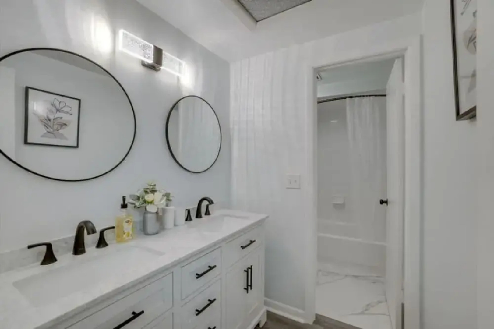 Pool Spacious Central Home 7mile to Beach