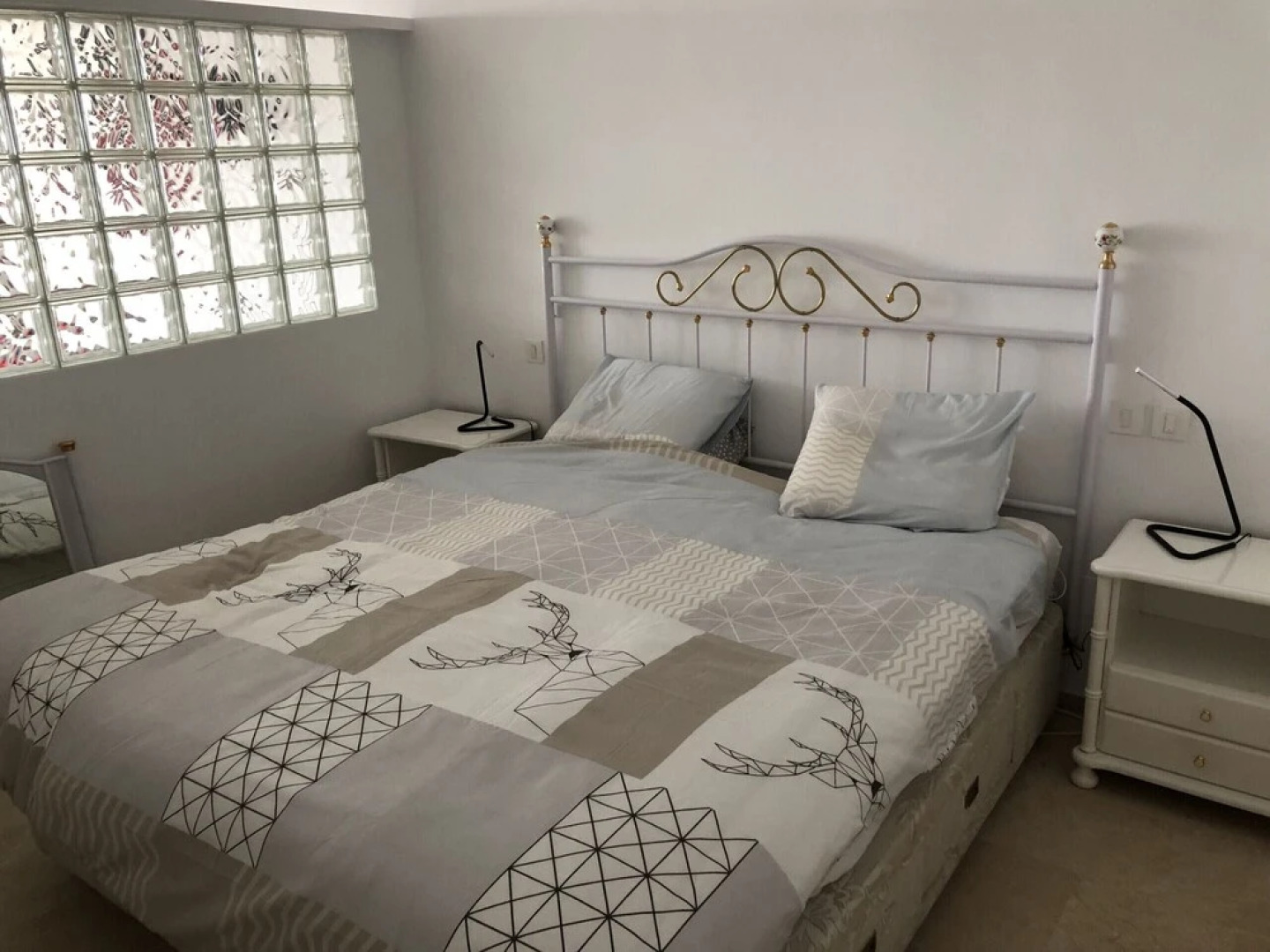 2274-Bonito bajo con piscina