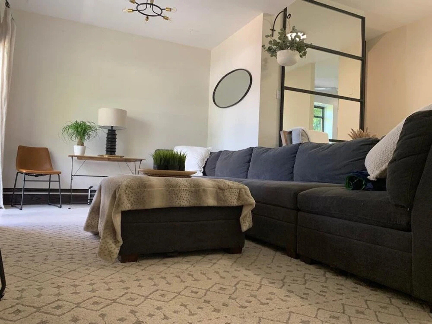 Pr Pvt Rm 5 Qn Bed Gated Comm Easy Parking