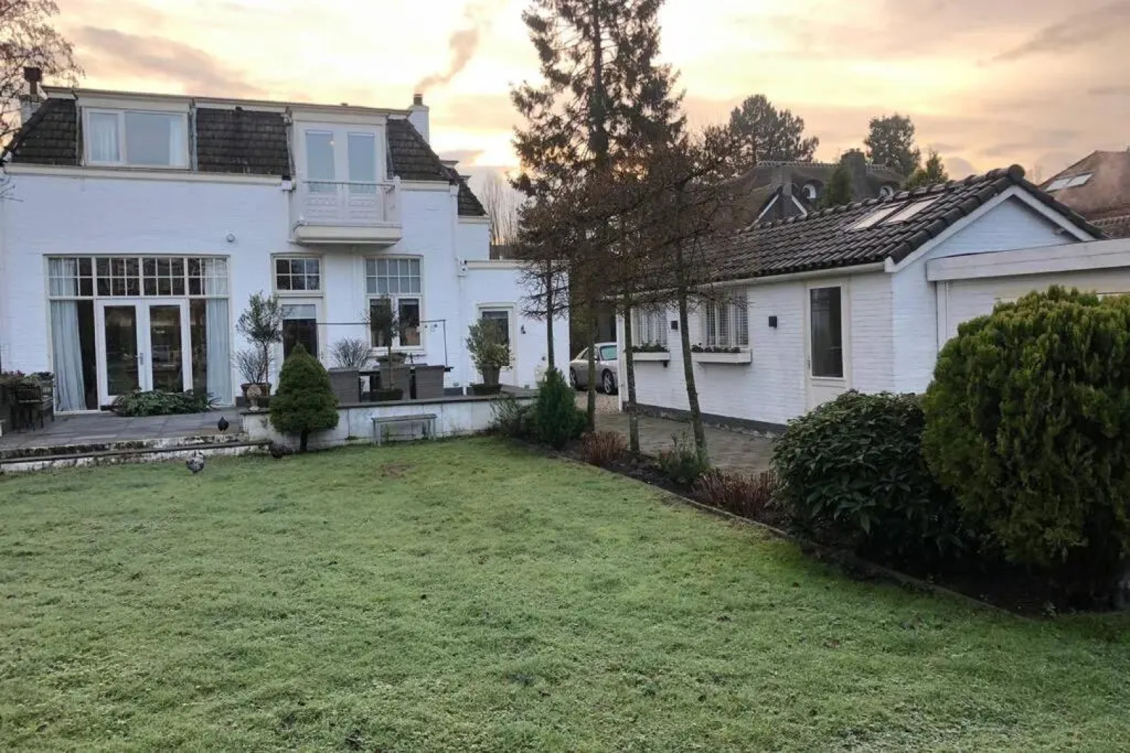 Tiny house in tuin van de statige villa Mariahof