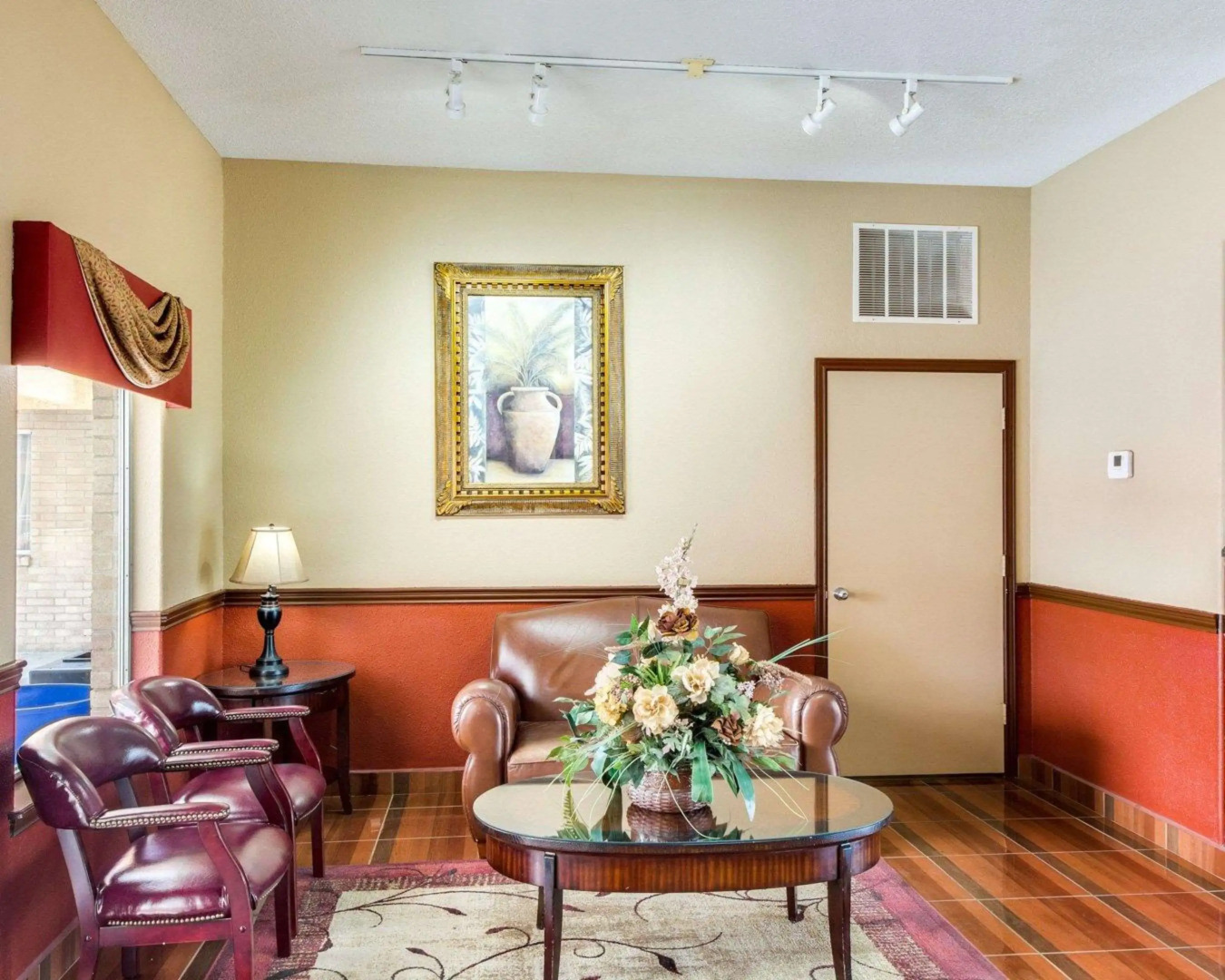 Econo Lodge Inn & Suites Eagle Pass