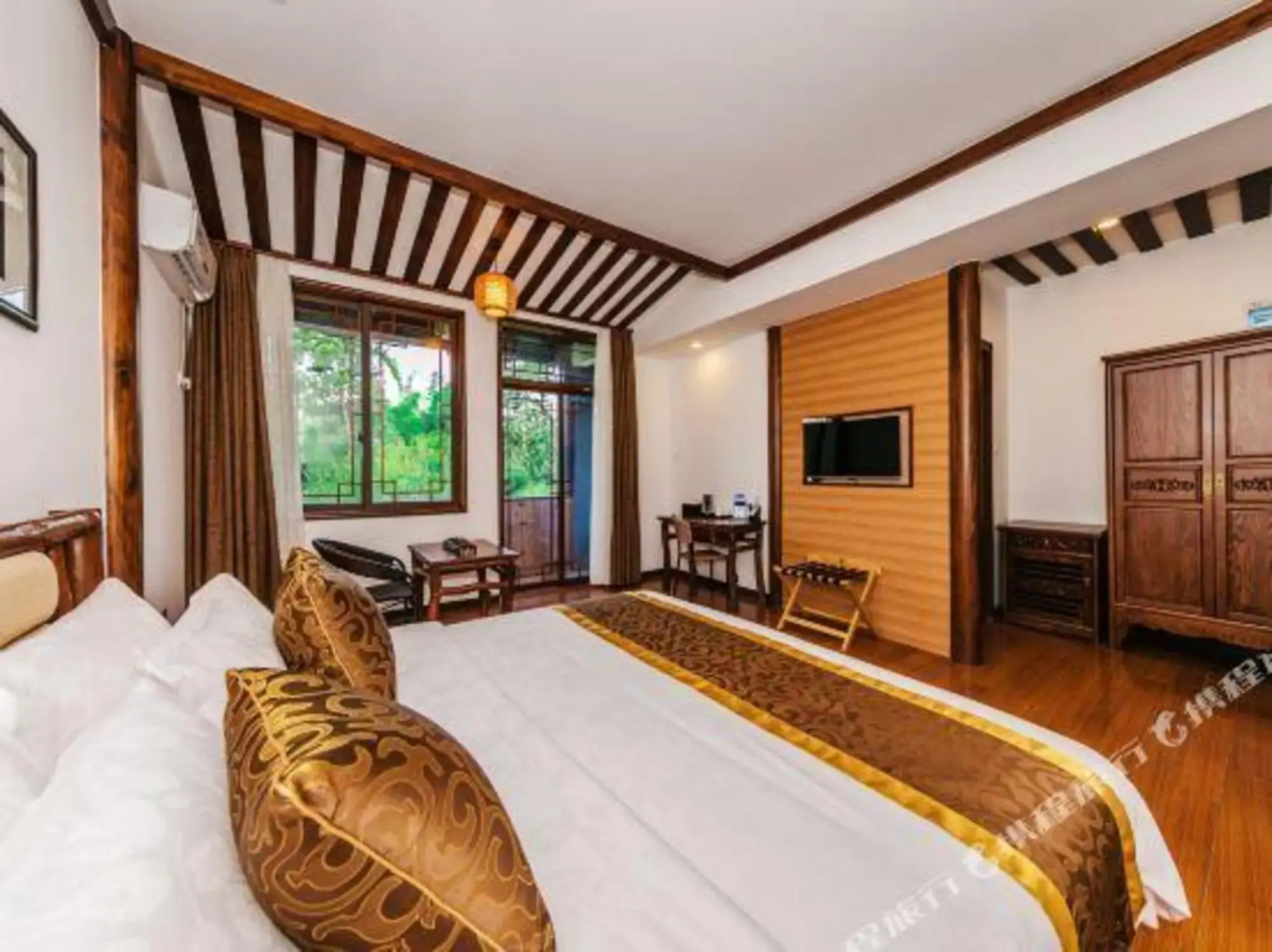 Zhoujia Shanfang Family Hostel