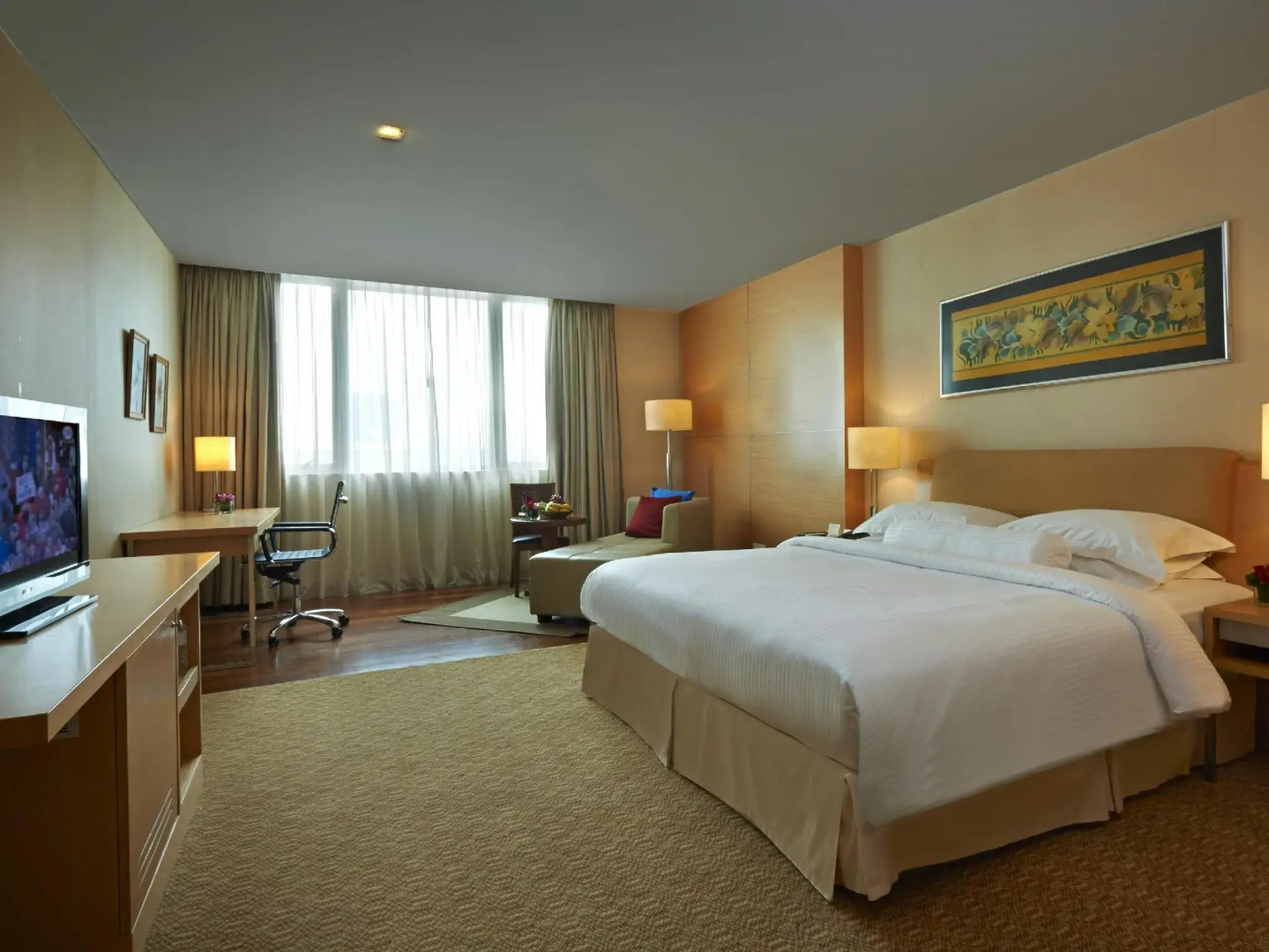 Royale Chulan The Curve