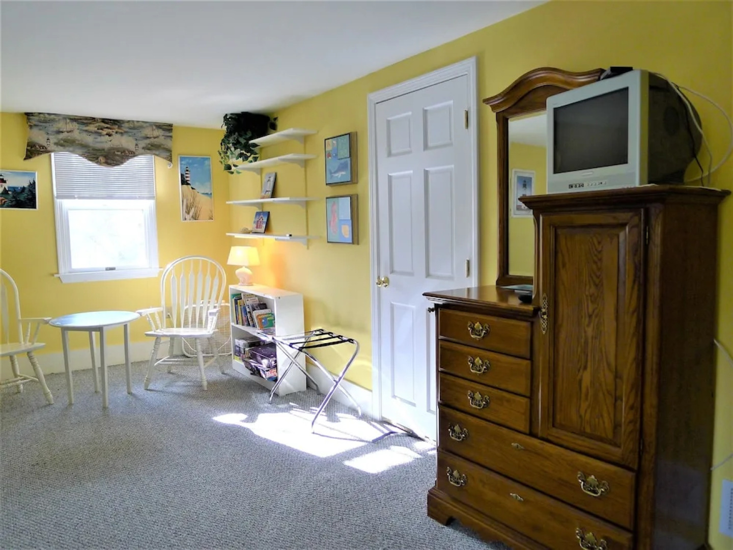 563 Pleasant Lake - 4 Bedroom House