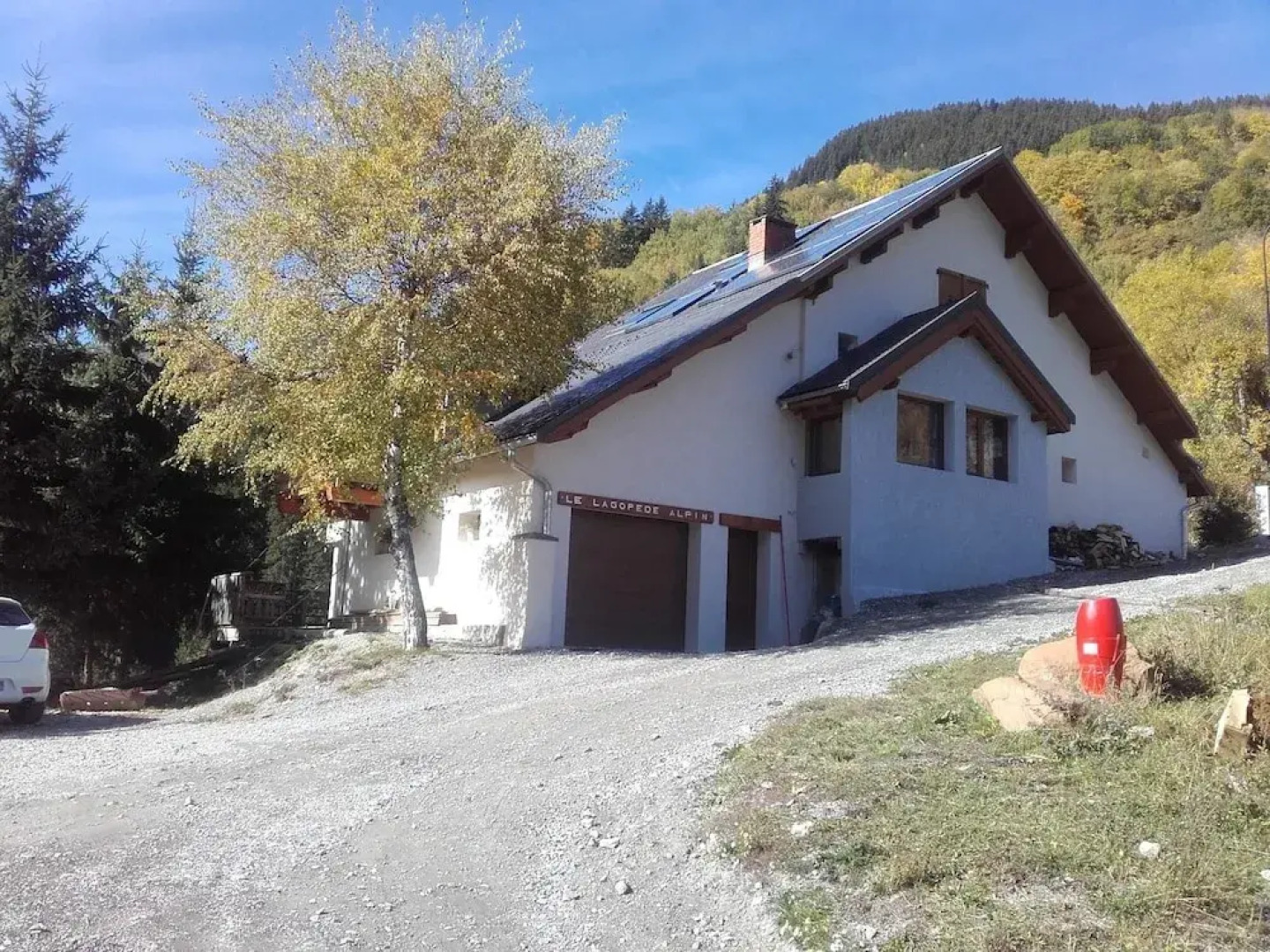 Studio in Saint-jean-d'arves, With Wonderful Mountain View, Furnished Garden and Wifi - 6 km From the Slopes