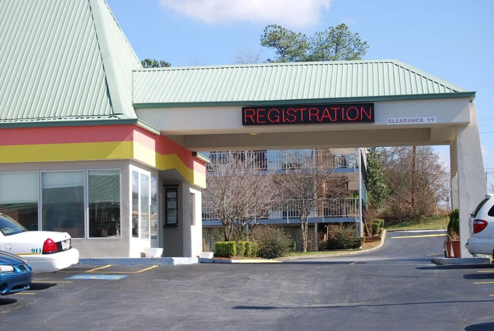 Economy Hotel Forest Park