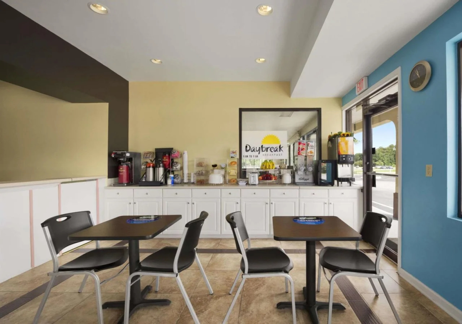 Rose Garden Inn & Suites