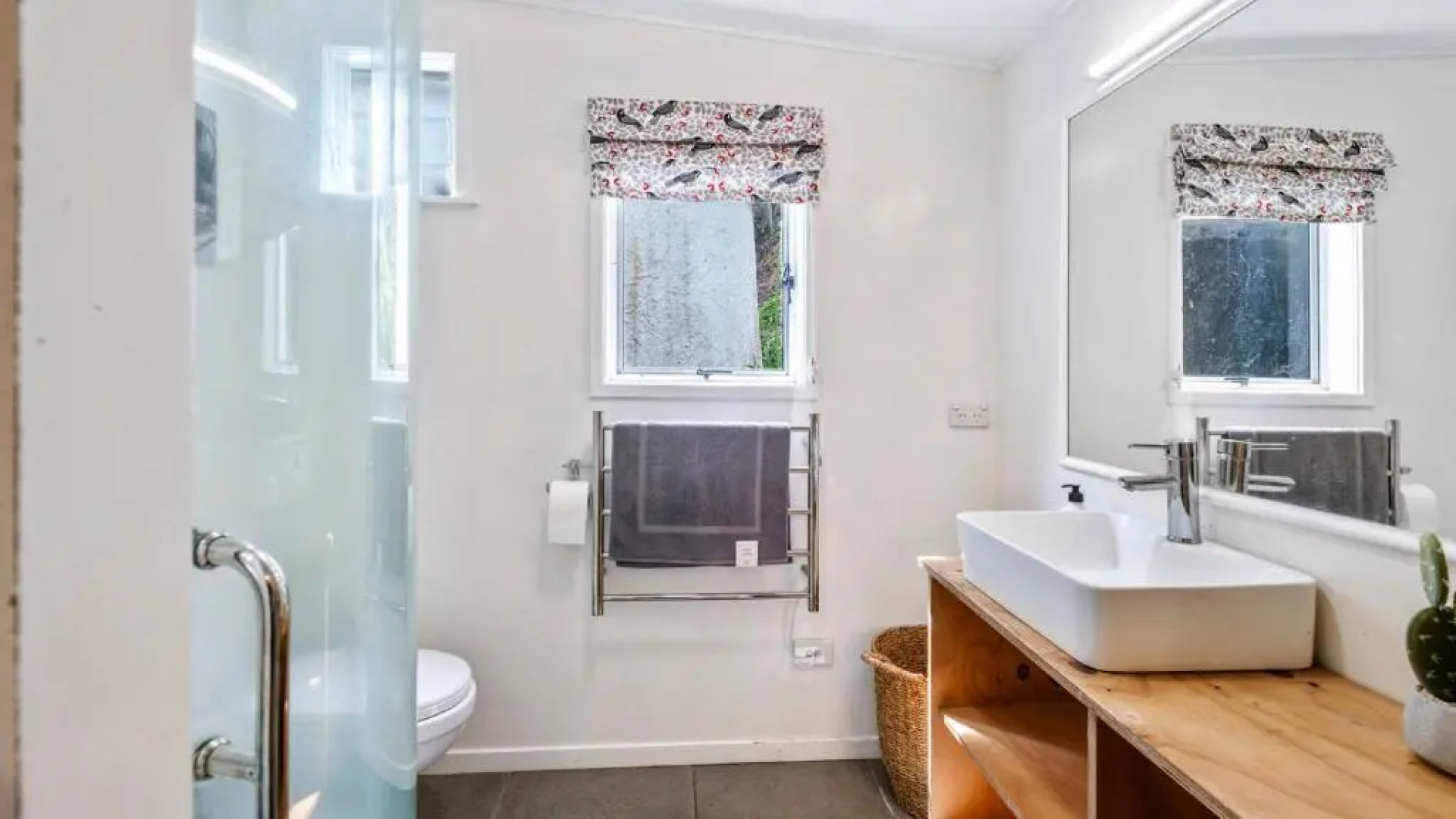 Snells Sanctuary - Snells Beach Holiday Home