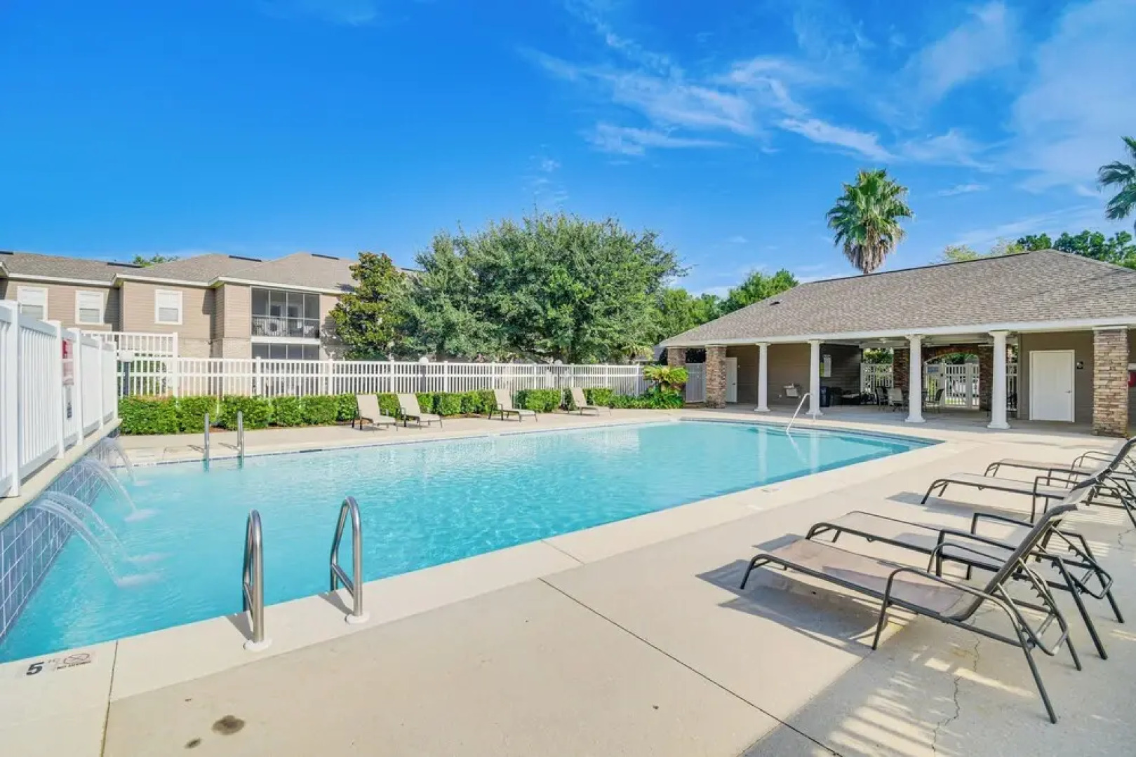 Snowbirds Welcome: Foley Condo w/ Pool Access