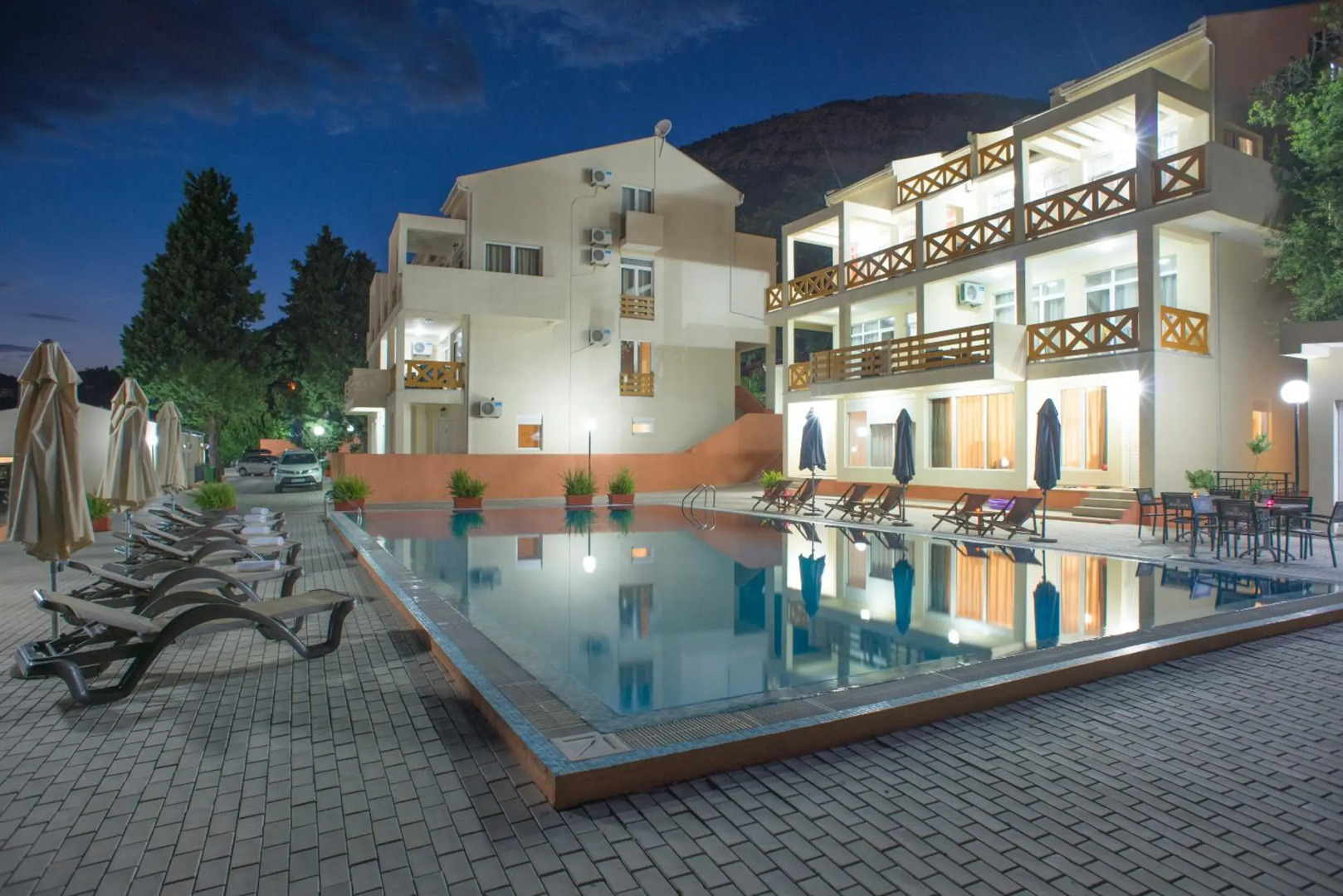 Berg Apartments