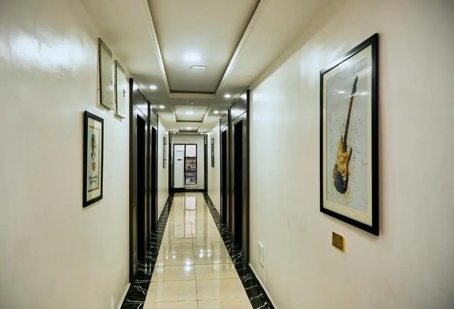 247 Luxury Hotel & Apartment Ajah