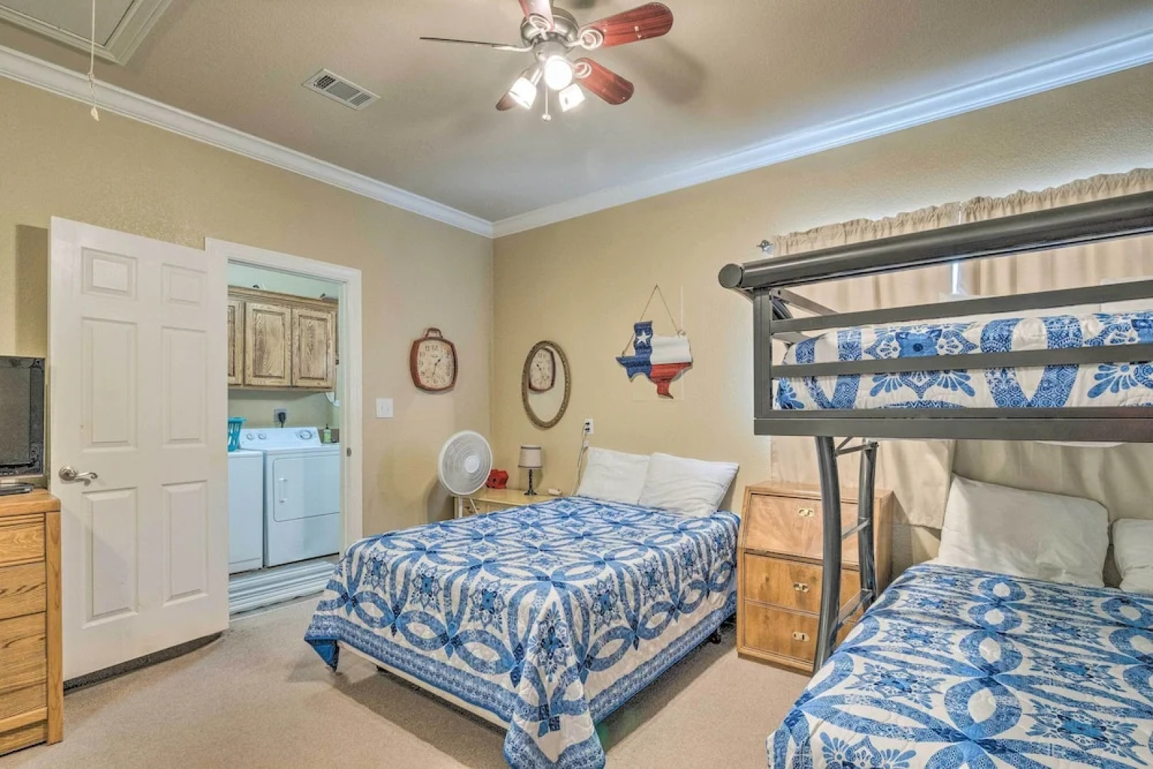 Covered Deck & 2-story Dock: Lake Travis Home!