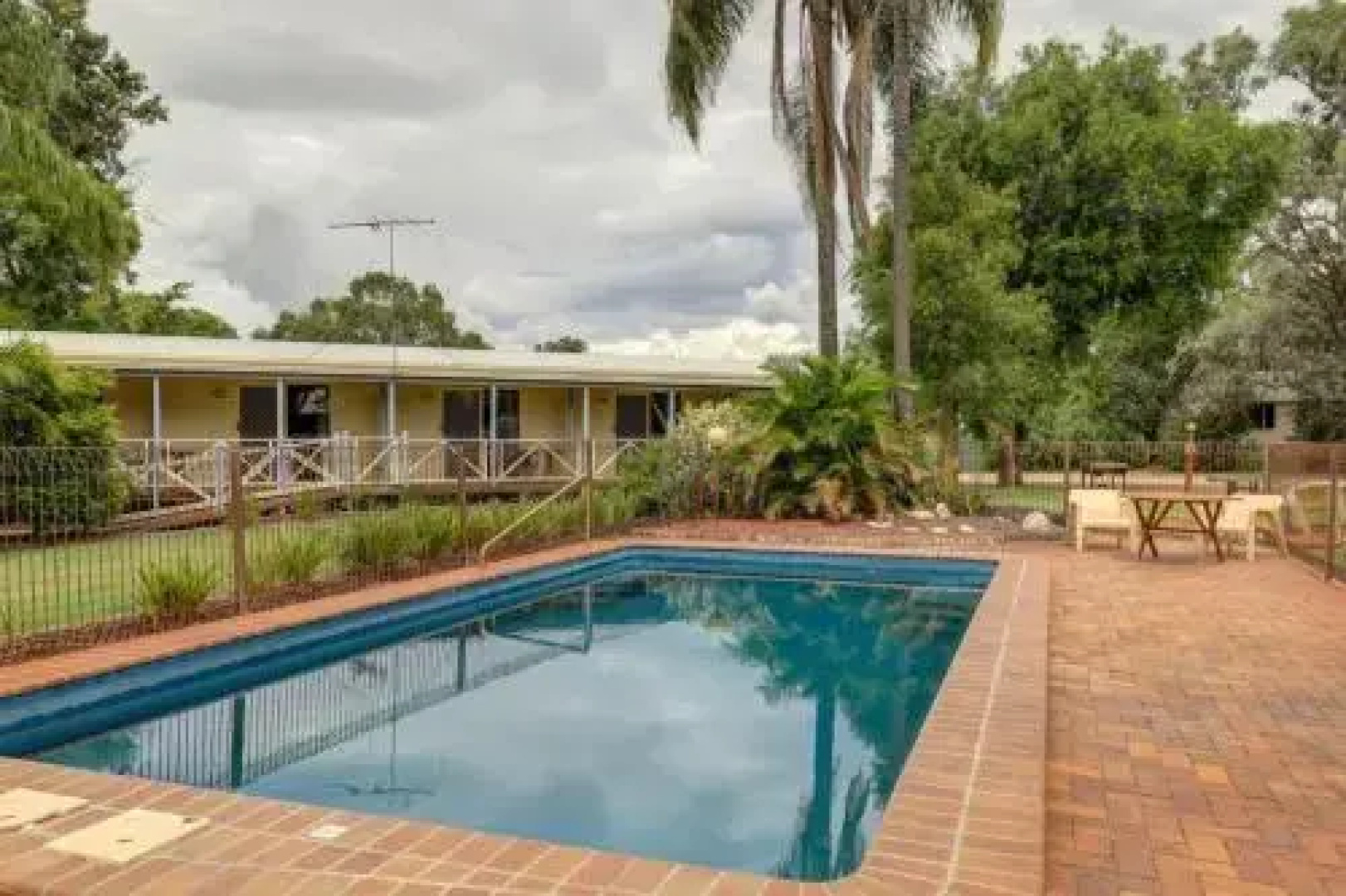 Tambo Mill Motel & Caravan Park