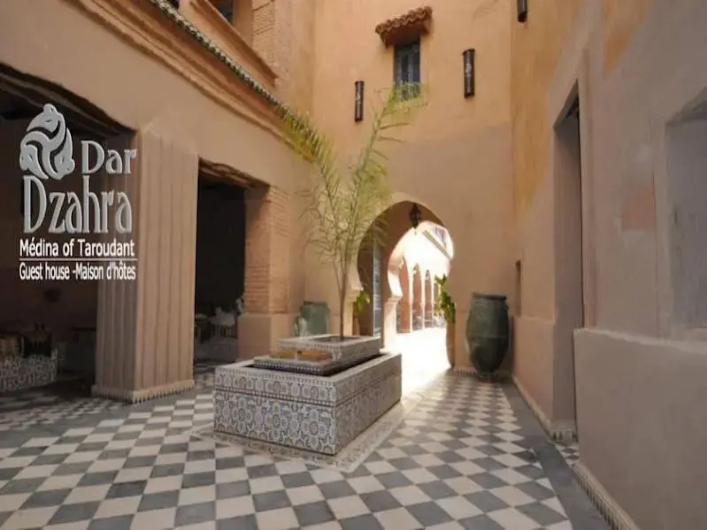 Riad Dar Dzahra