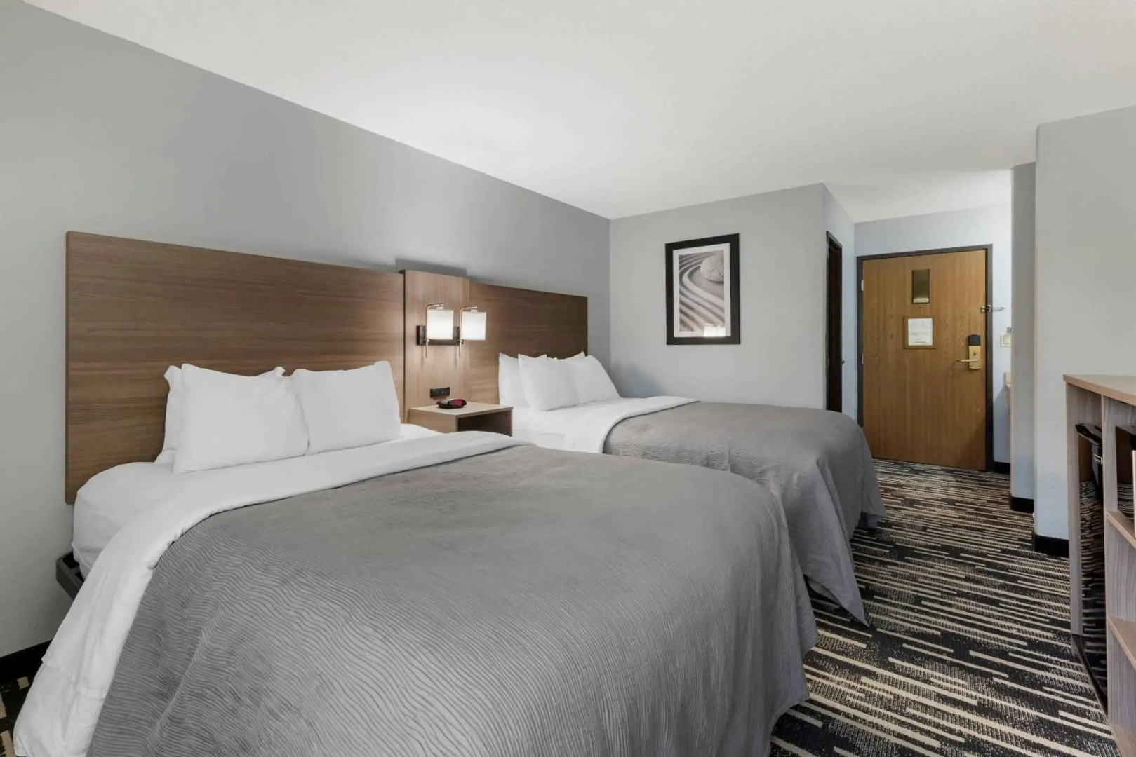 Quality Inn Chesterton near Indiana Dunes National Park I-94