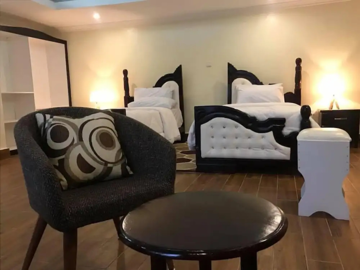 Ingagi Park View Lodge