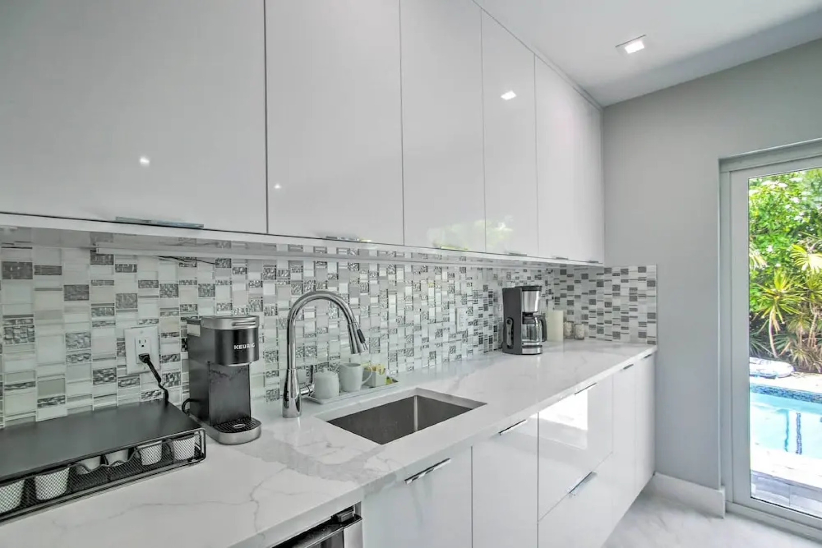 Modern Wilton Manors Home w/ Outdoor Oasis!