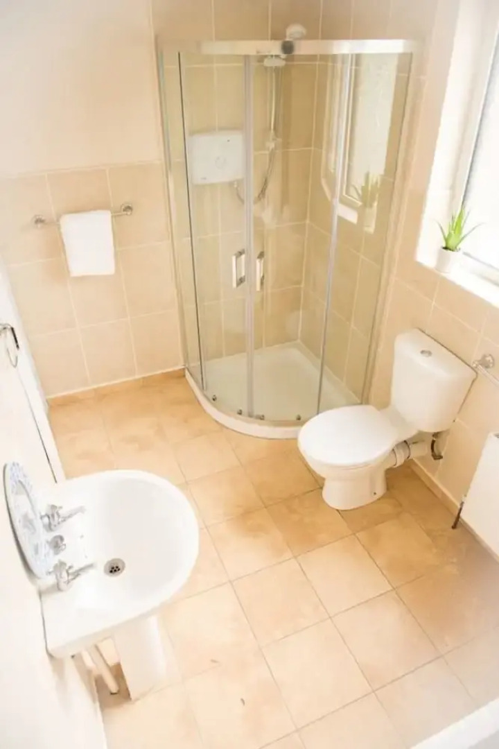 3-bed House in Clonmany With Panoramic Hillside Se