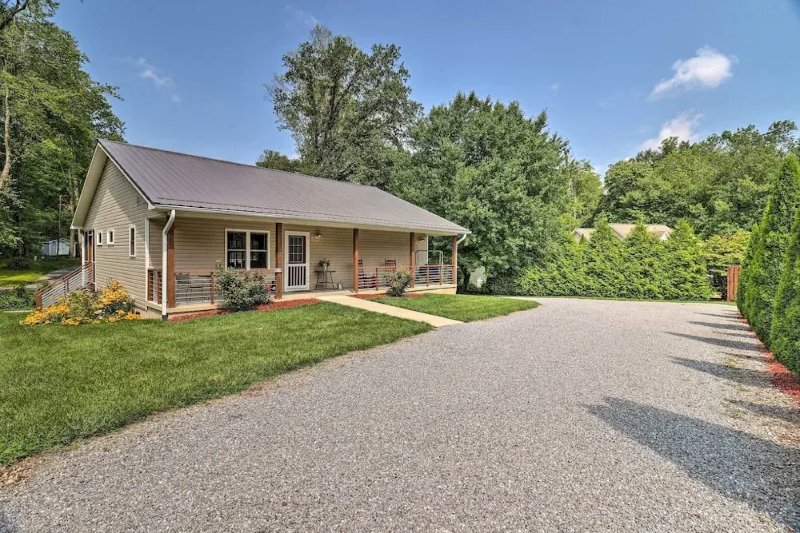 Updated Cottage at Lake Junaluska Golf Course!