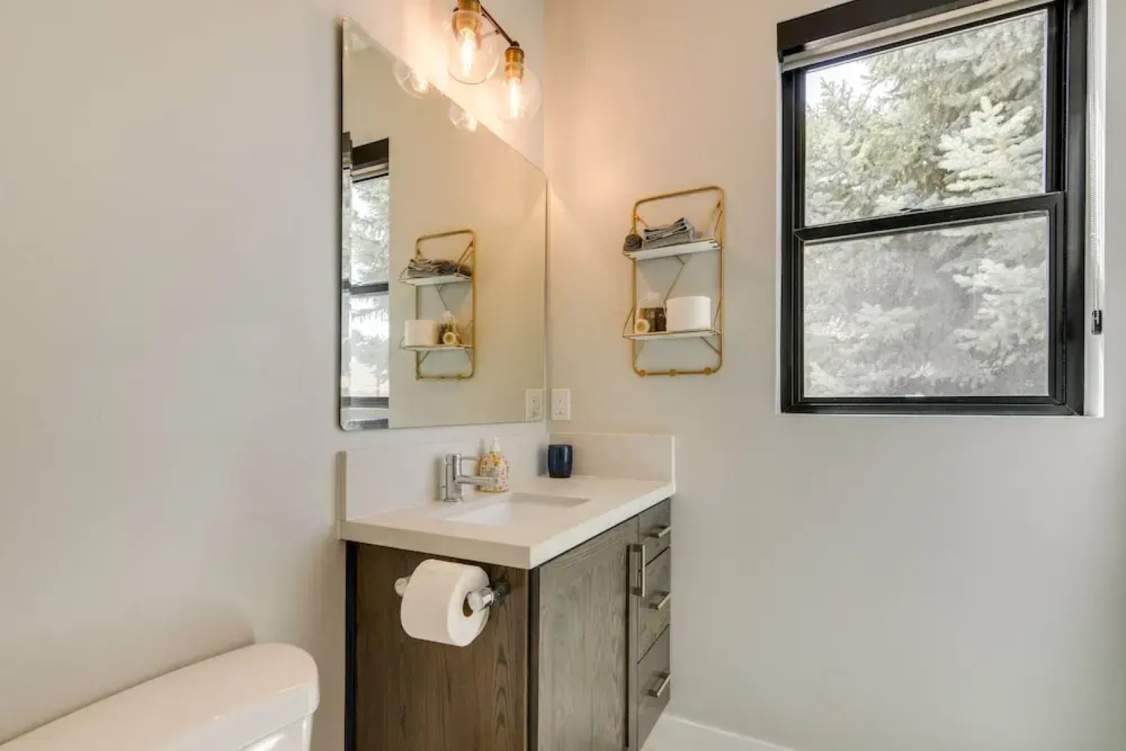 Near Skiing & Hiking: Mtn-view Home in Parowan!
