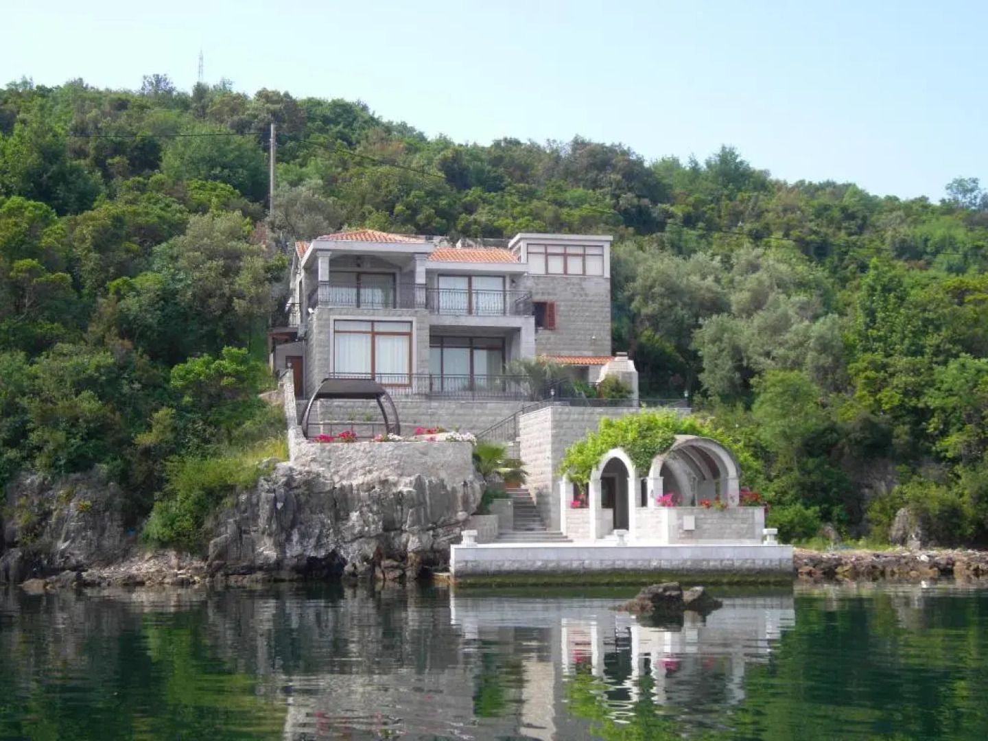 Hidden Jewl - Kakrc Apartment