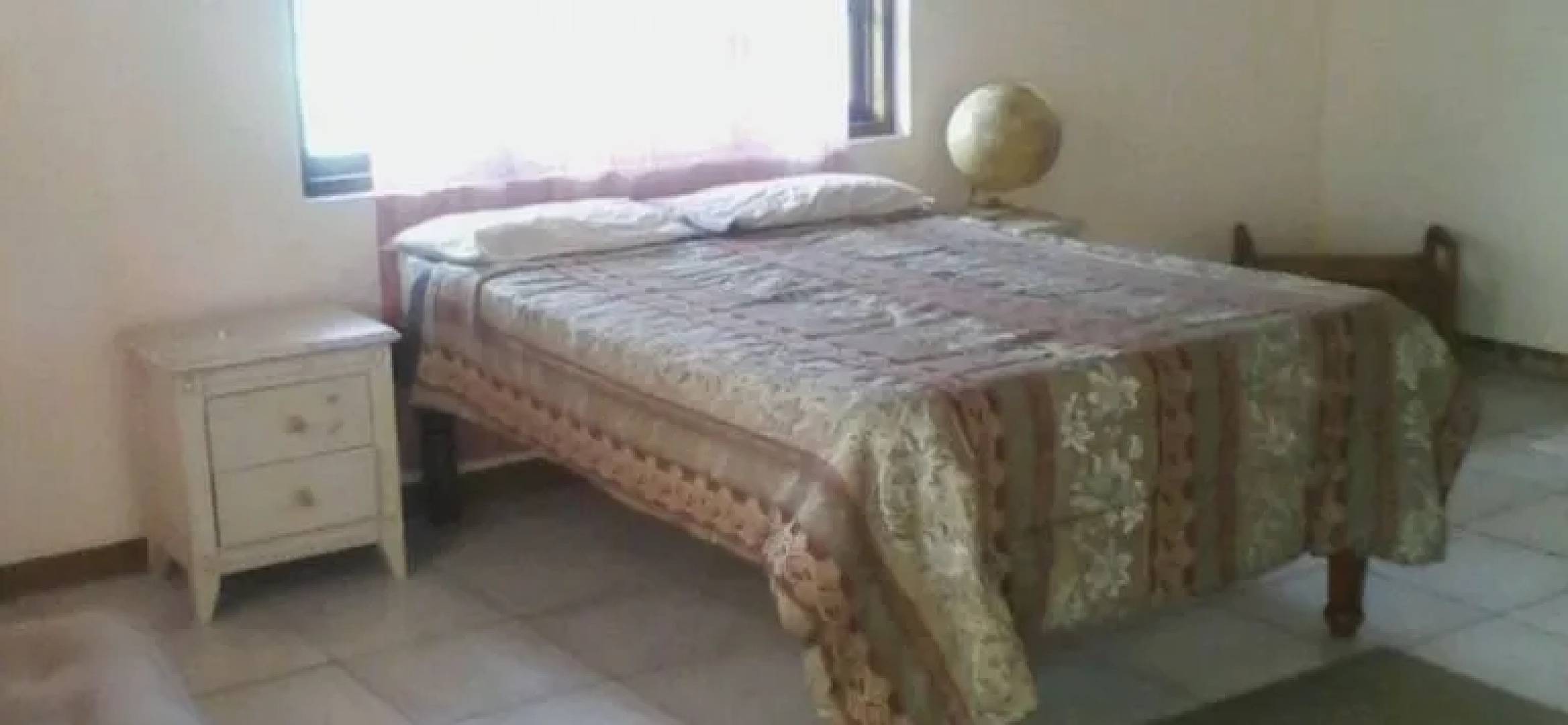 Dolphin Bay Yoga Guest House