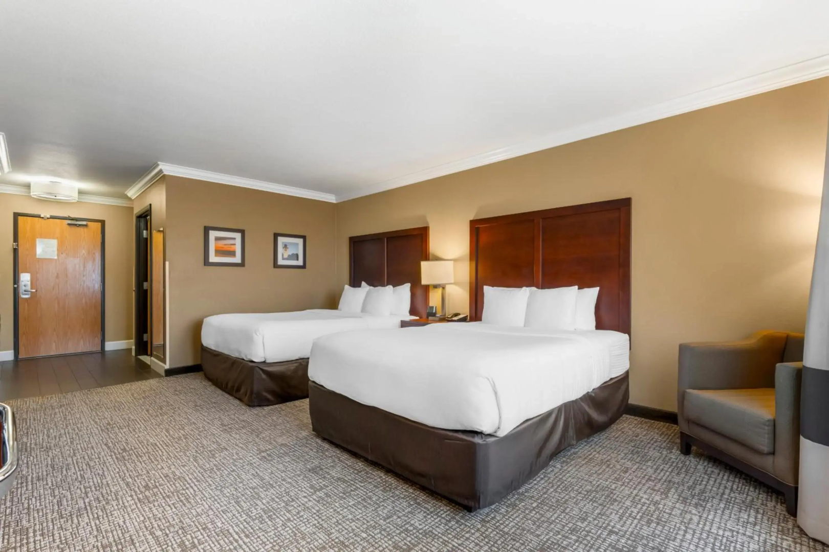 Comfort Inn & Suites Redwood Country