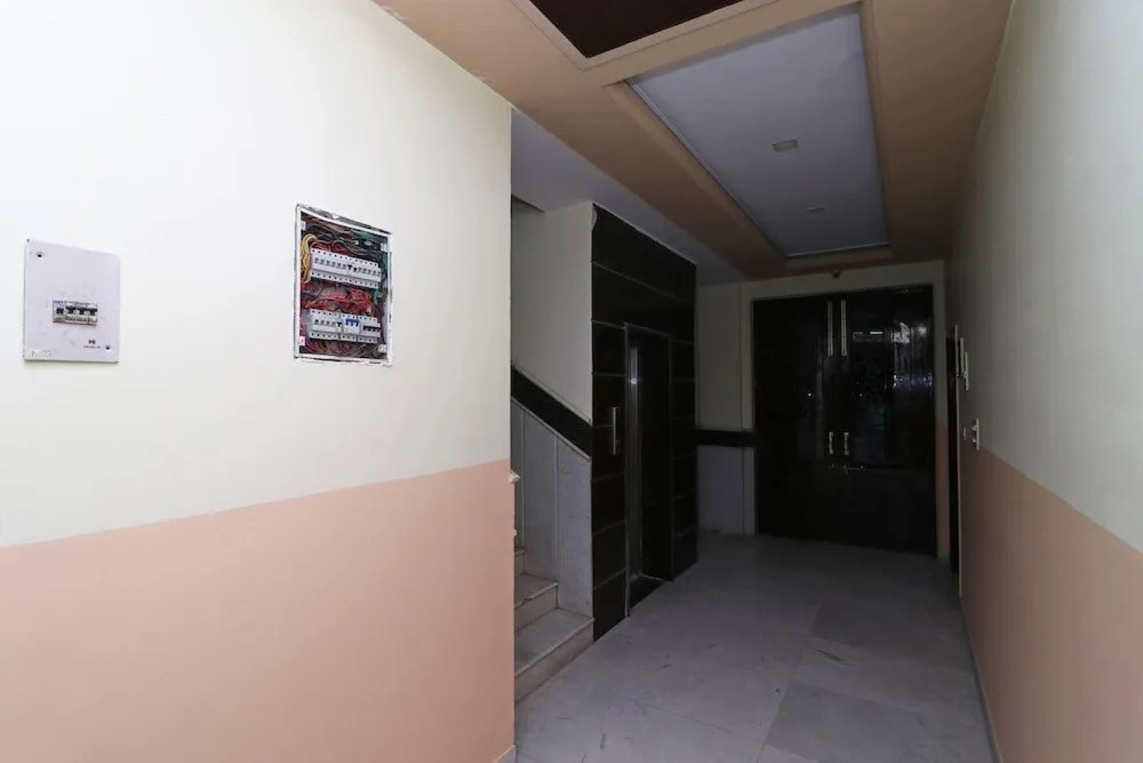 Oyo 30740 Hotel Gurudham Vrindavan