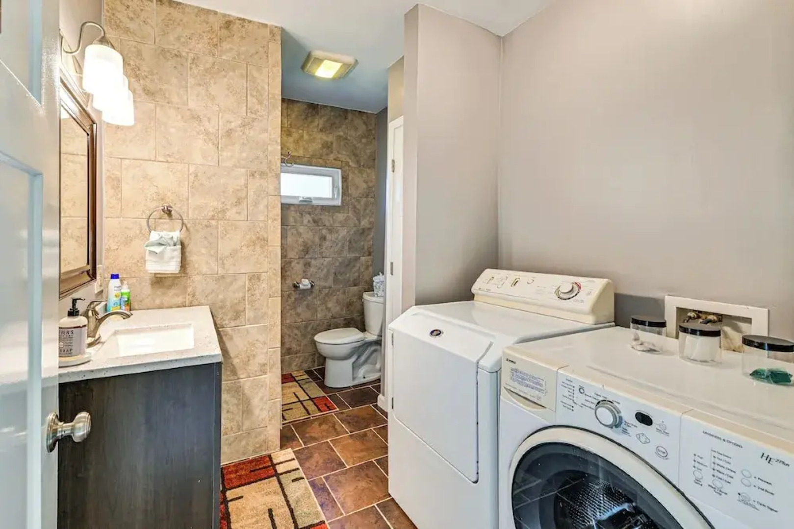 Pet-friendly Honeoye Cottage Rental: Walk to Lake!