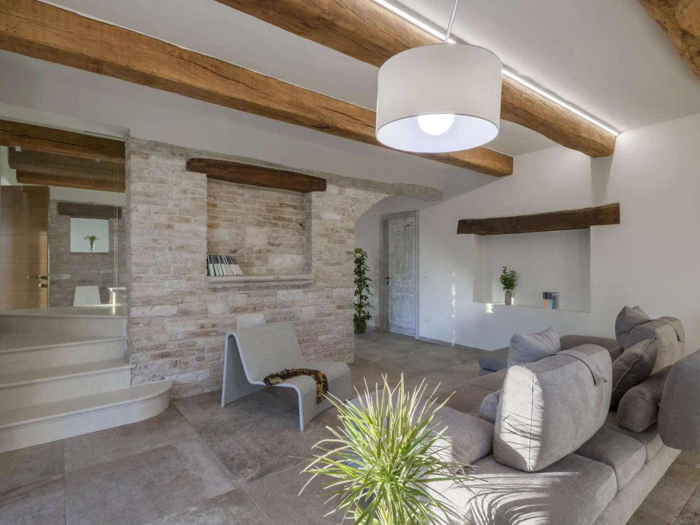 Chic Villa in Acqualagna with Hot Tub in Pool & Private Garden