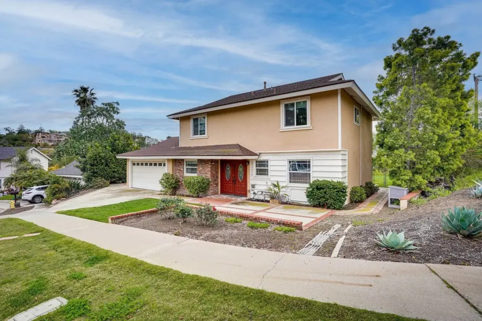 Santa Ana Home w/ Patio, 9 Mi to Disneyland!