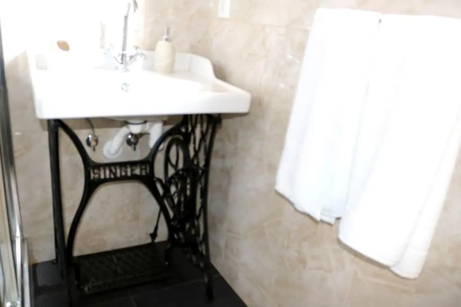 House With 4 Bedrooms in Varzea do Douro, With Furnished Garden and Wi