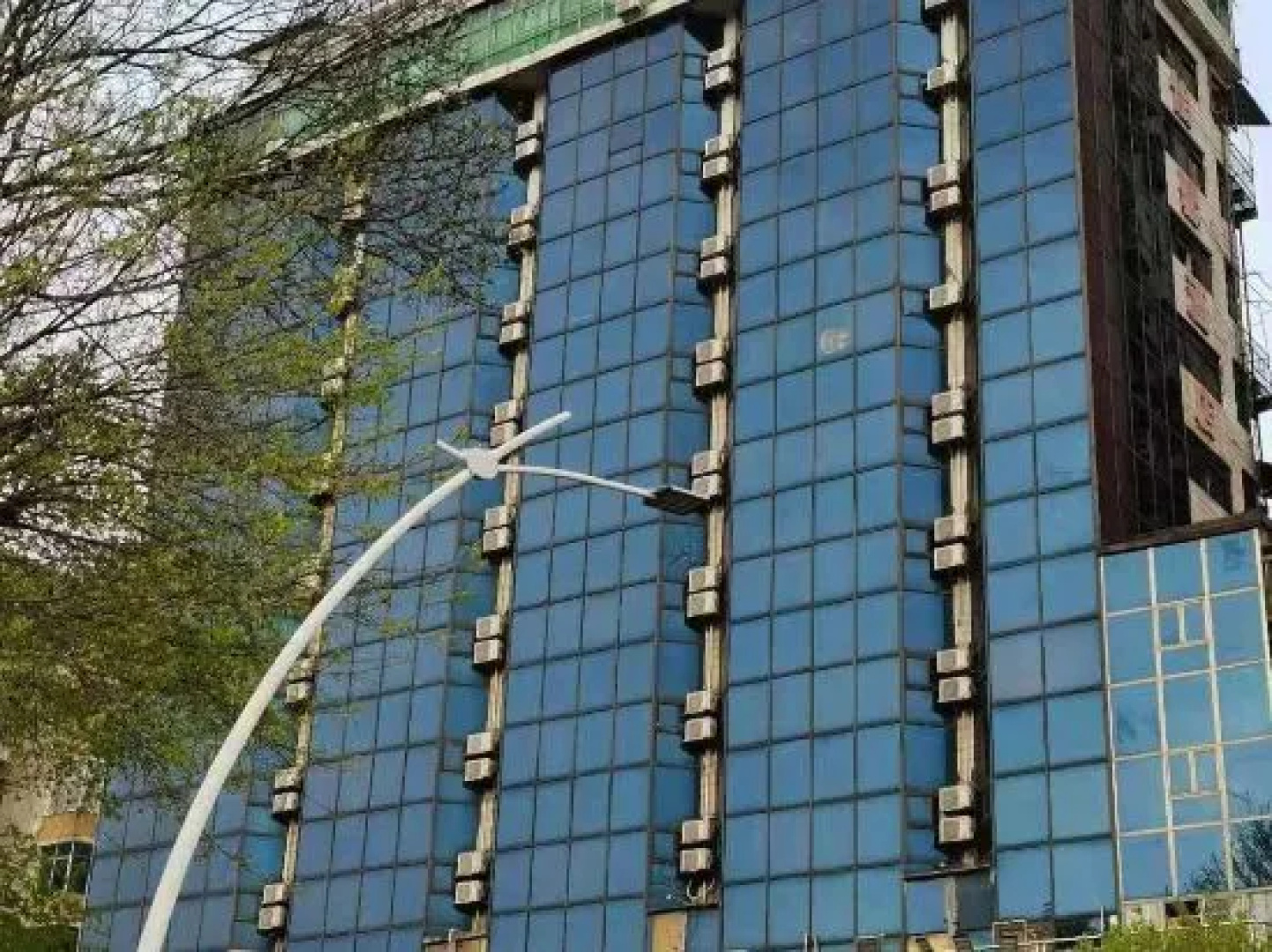 Yixing Hotel