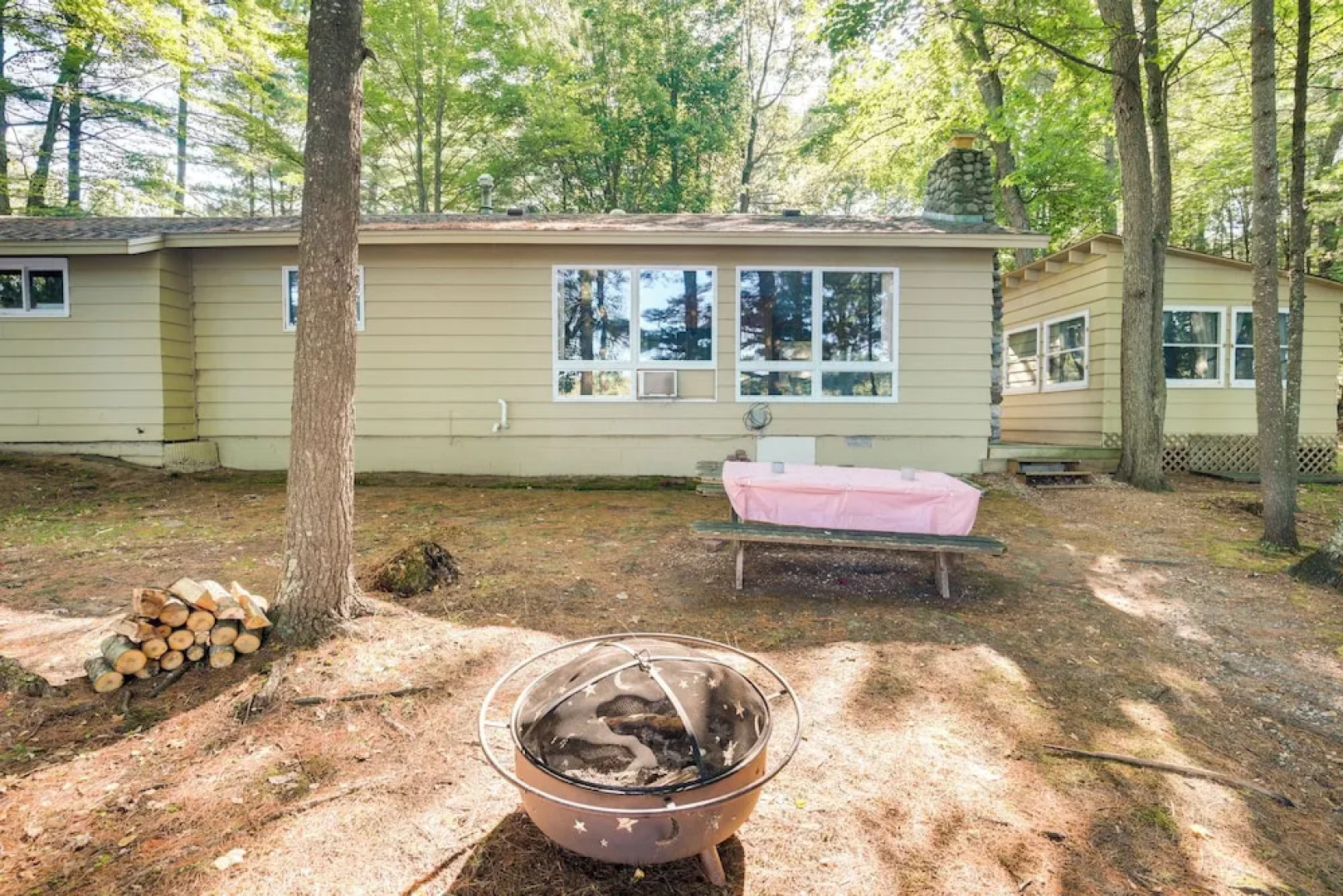 Serene Woodruff Cottage: Lakefront Access!