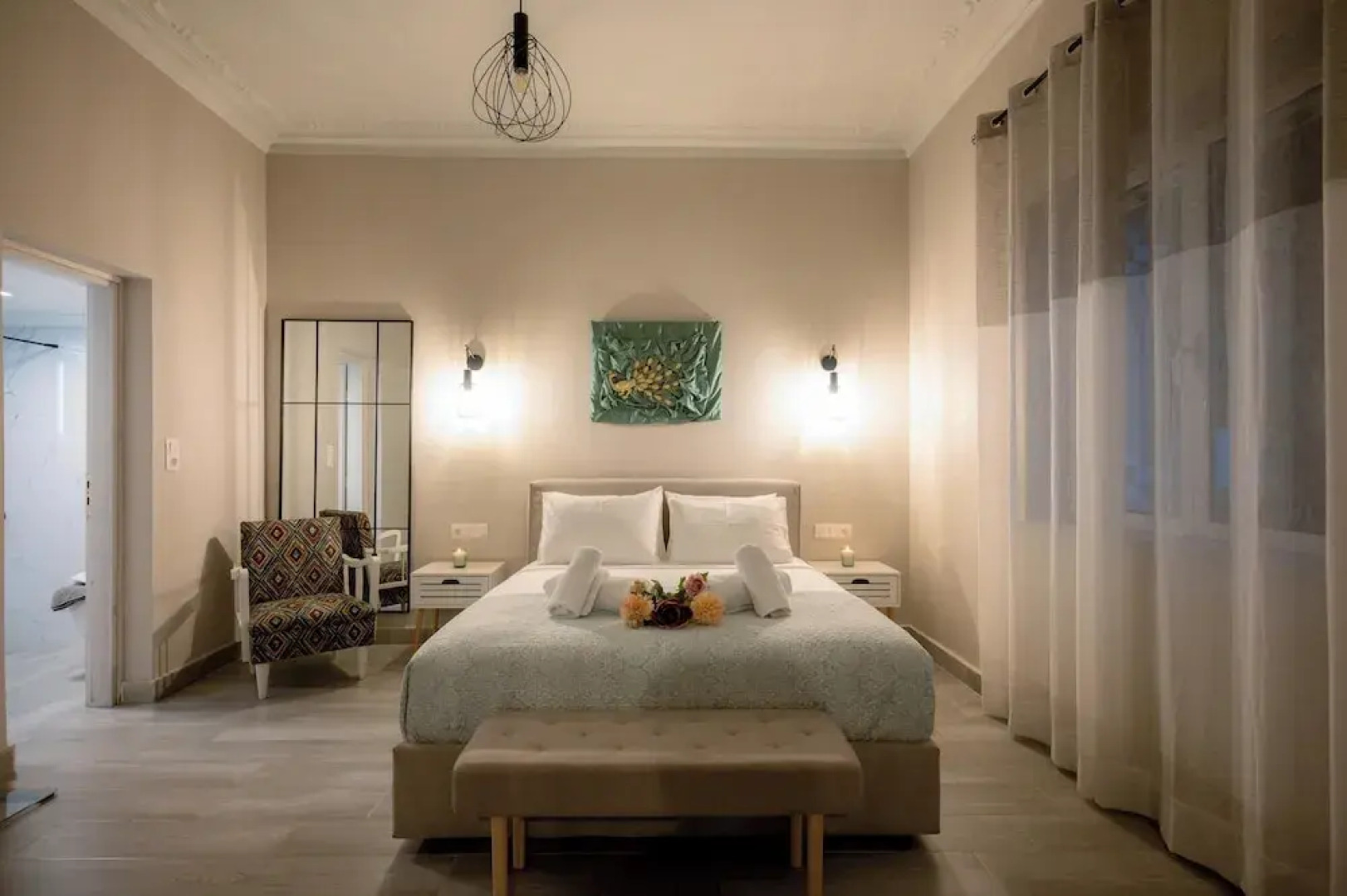 Peacock's Apartments