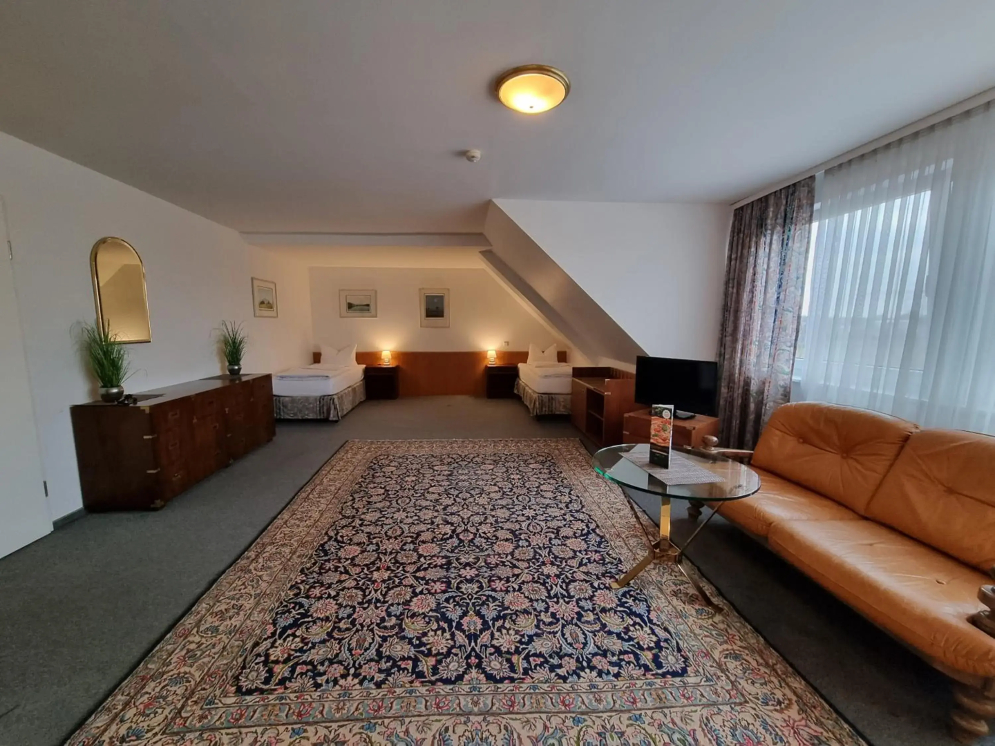 Erbenholz Hotel