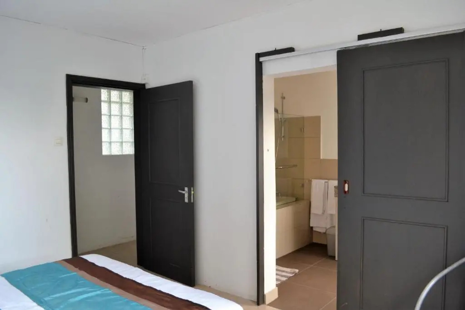 21LG Le Benitiers View