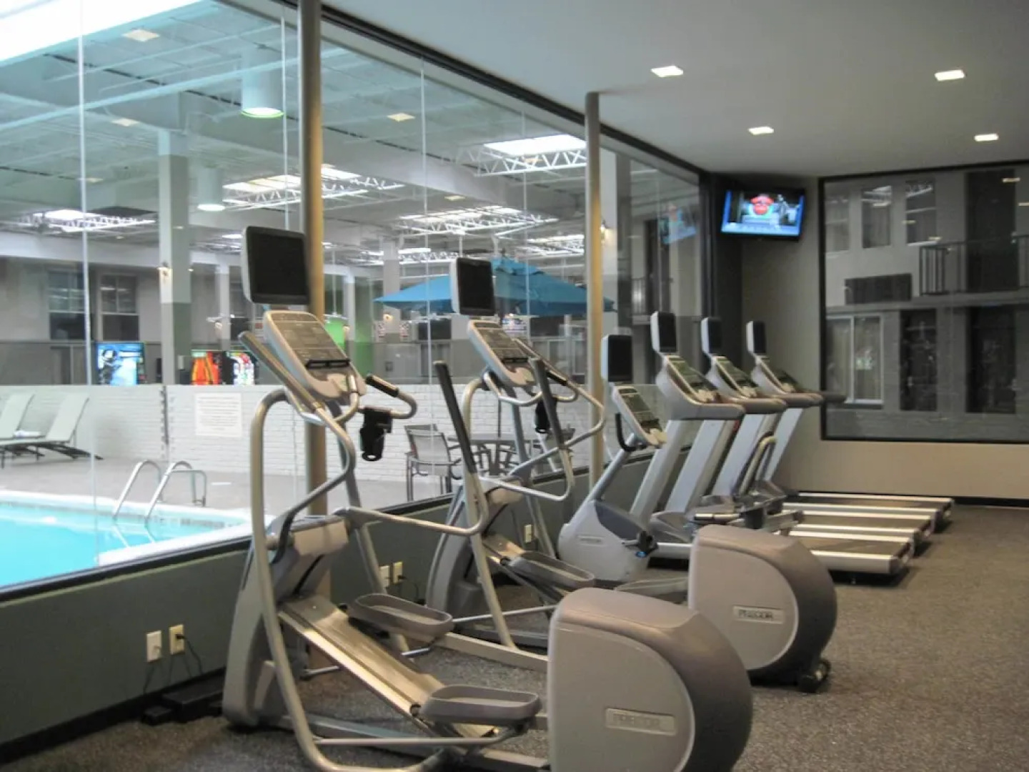 Holiday Inn KINGSTON