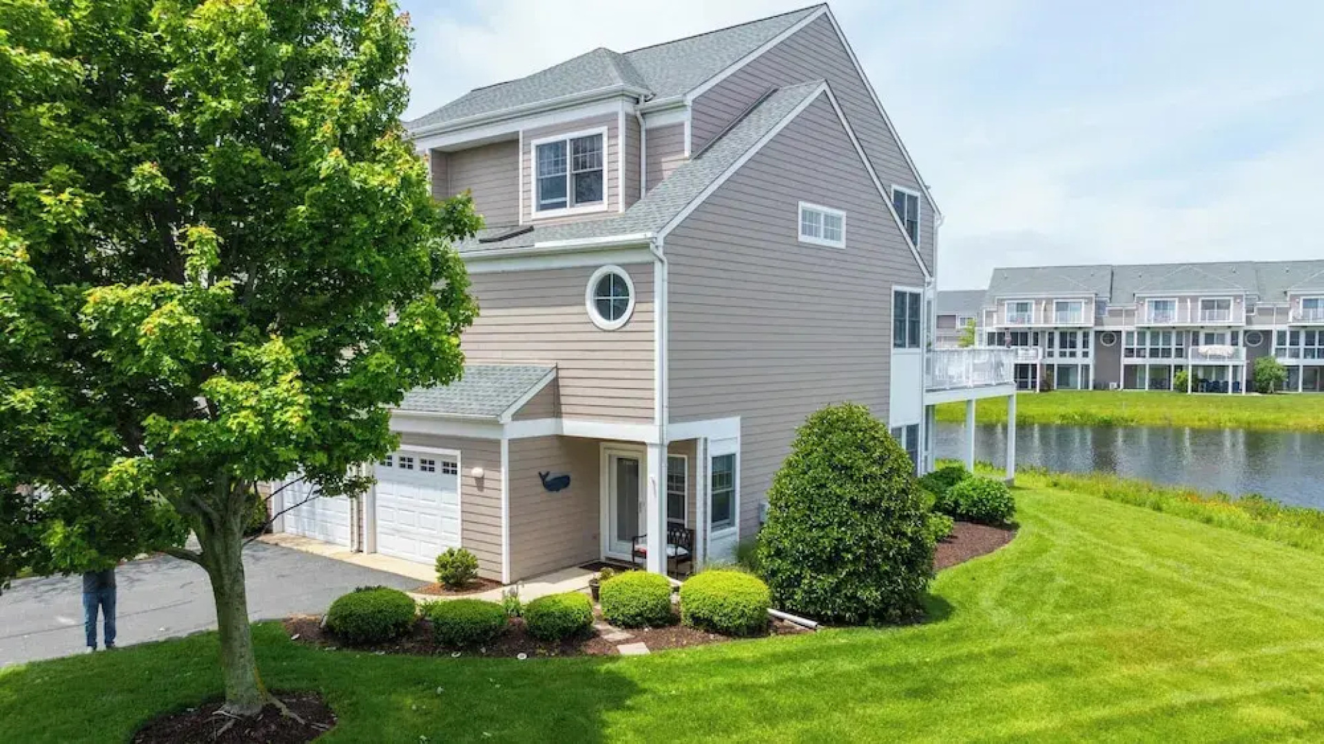 Whale of a Time Waterfront Stay for 10 With Resort-style Amenities