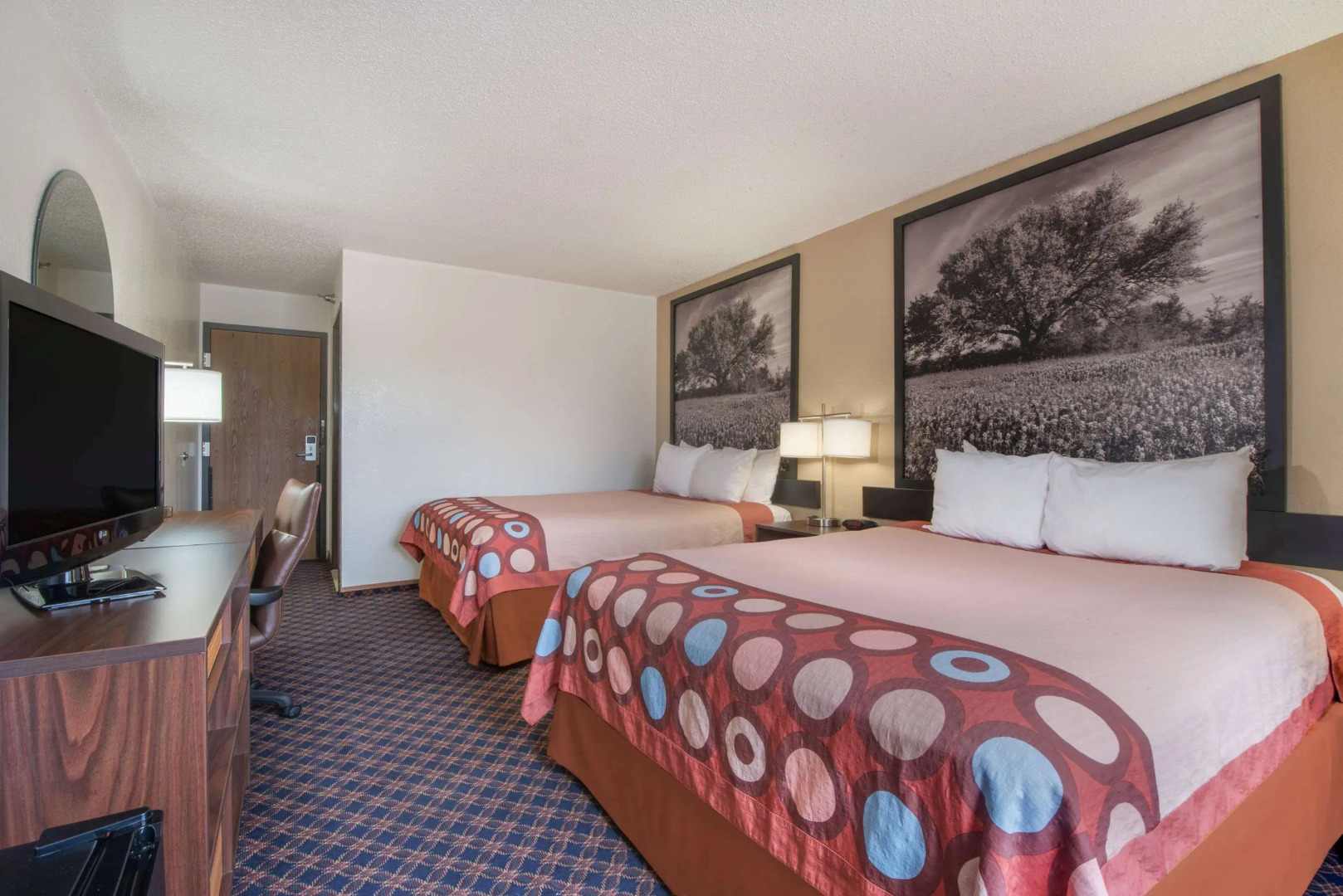 Super 8 by Wyndham College Station