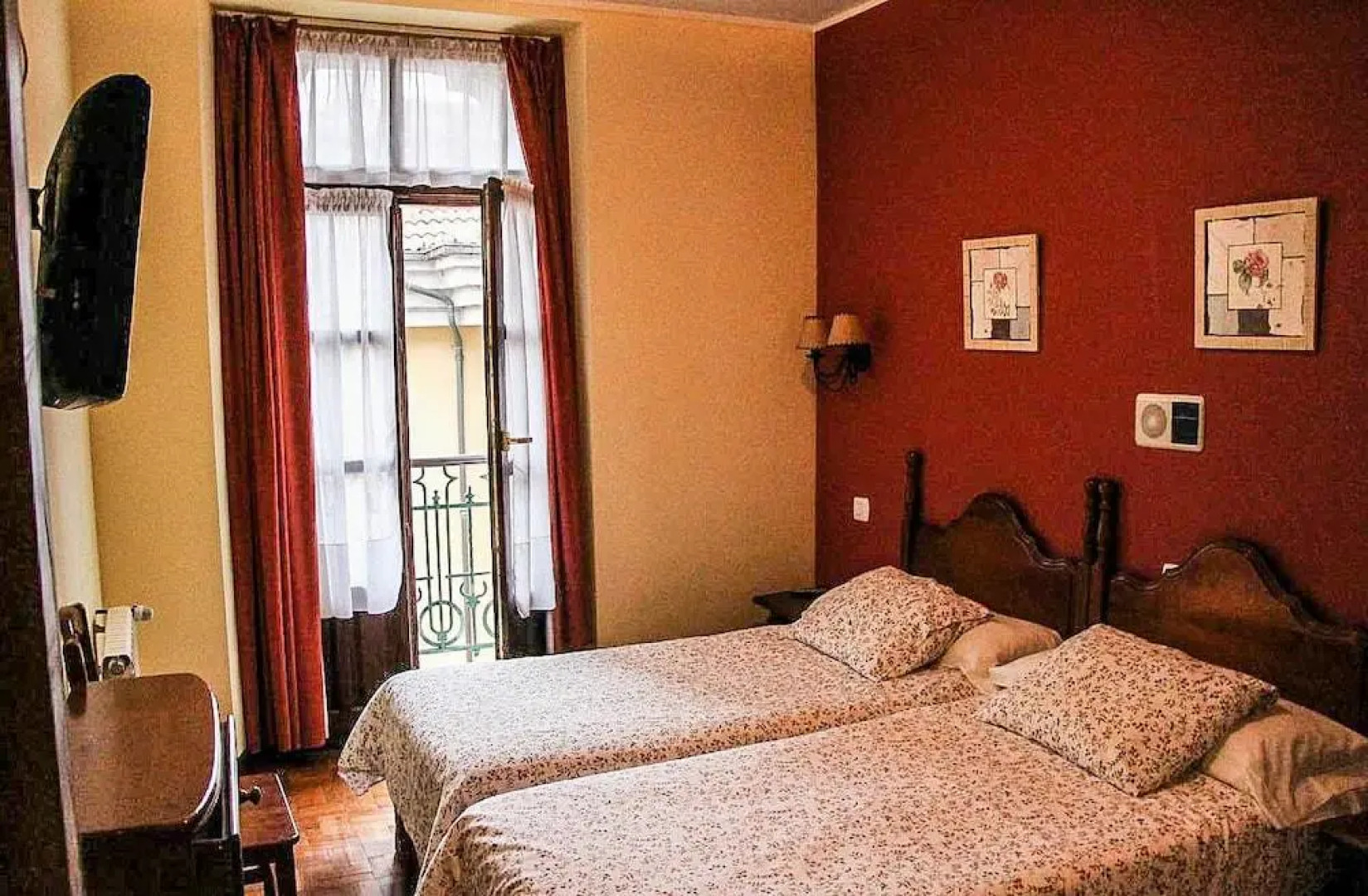 Apartamentos La Guía