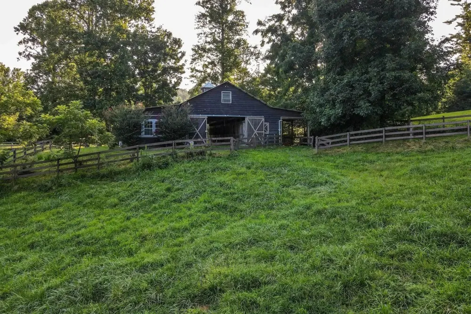 Rustic & Authentic Farm Stay by Dupont Forest!