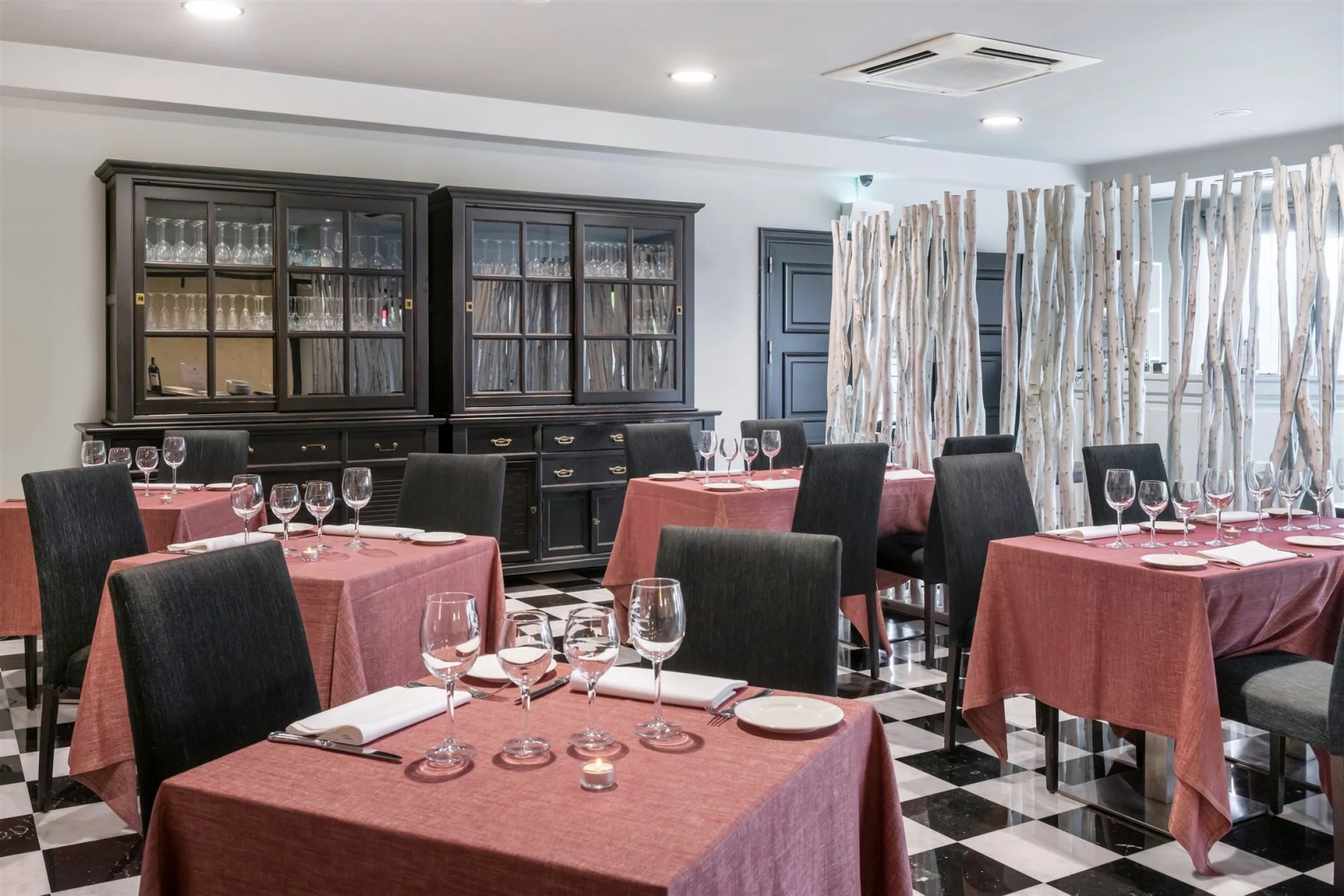 Salles Hotel Aeroport de Girona