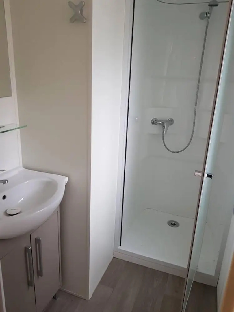 Bungalow With 2 Bedrooms in Saint-jean-de-monts, With Pool Access, Fur